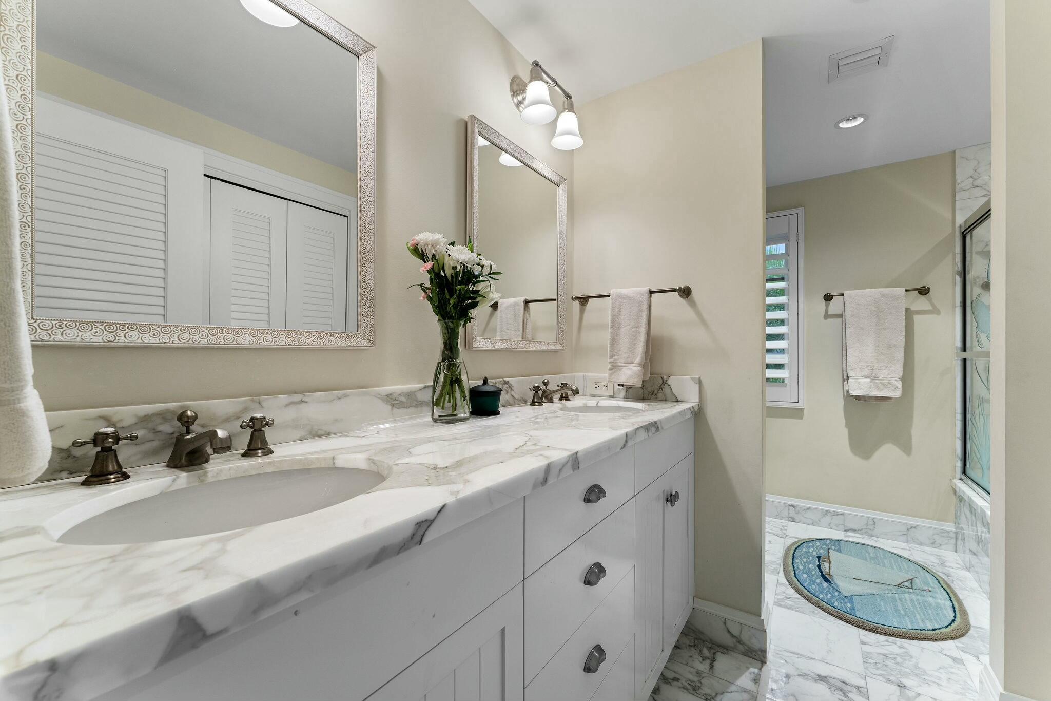 OCEAN HOUSE ONE CONDO - Residential