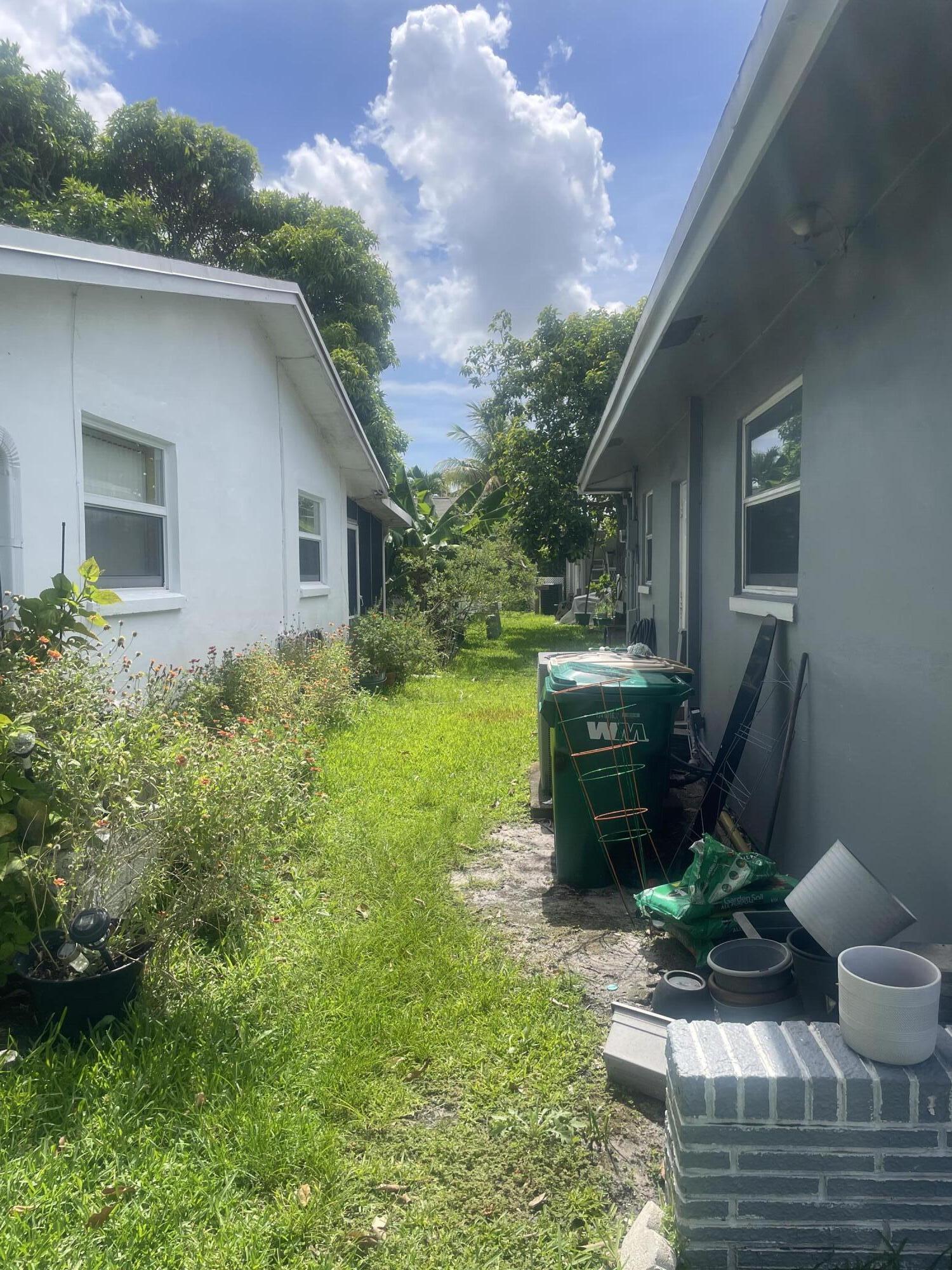 MAINLANDS OF TAMARAC LAKES - Residential