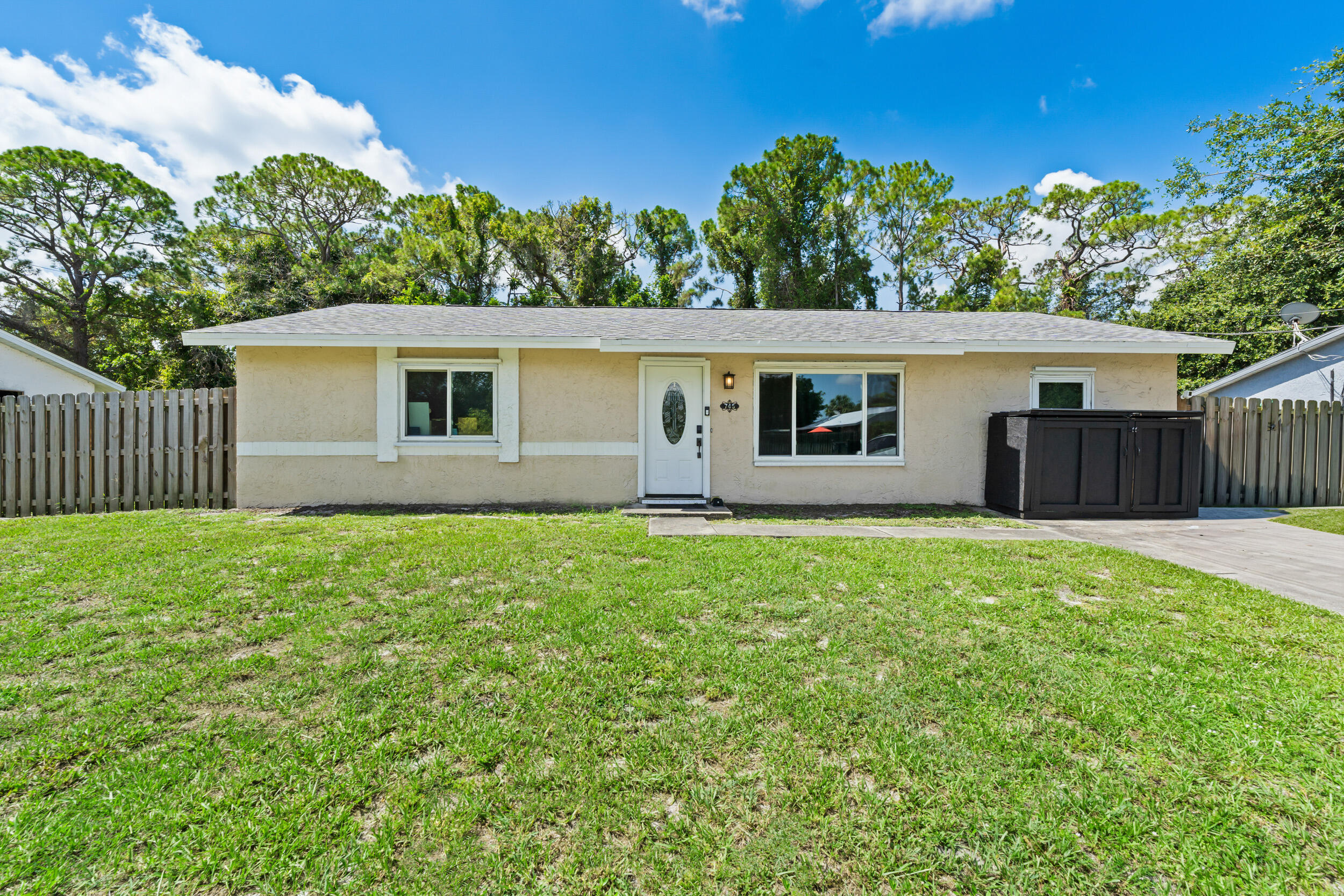 VERO BEACH HIGHLANDS UNIT 2 REPLAT - Residential