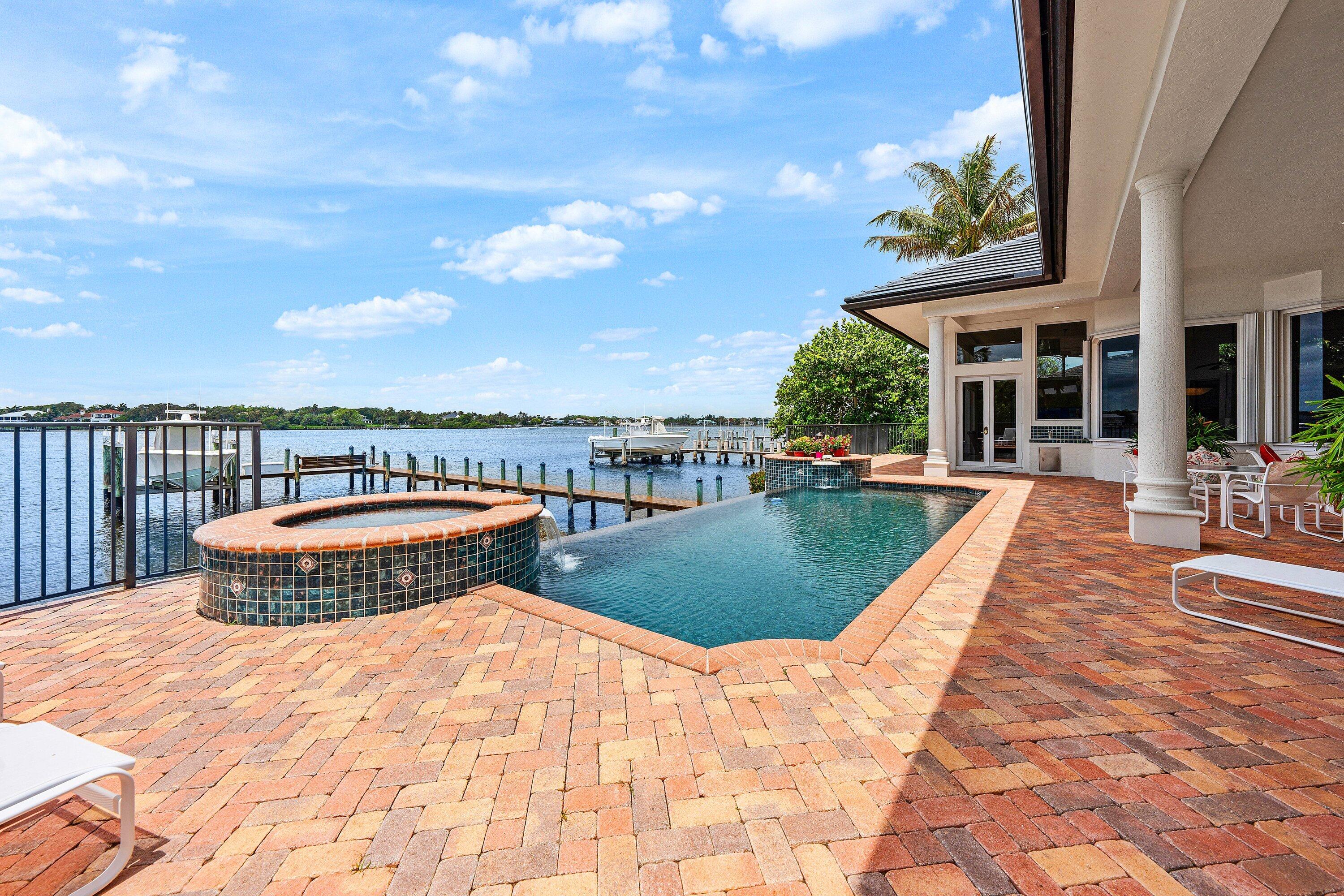 TEQUESTA - Residential