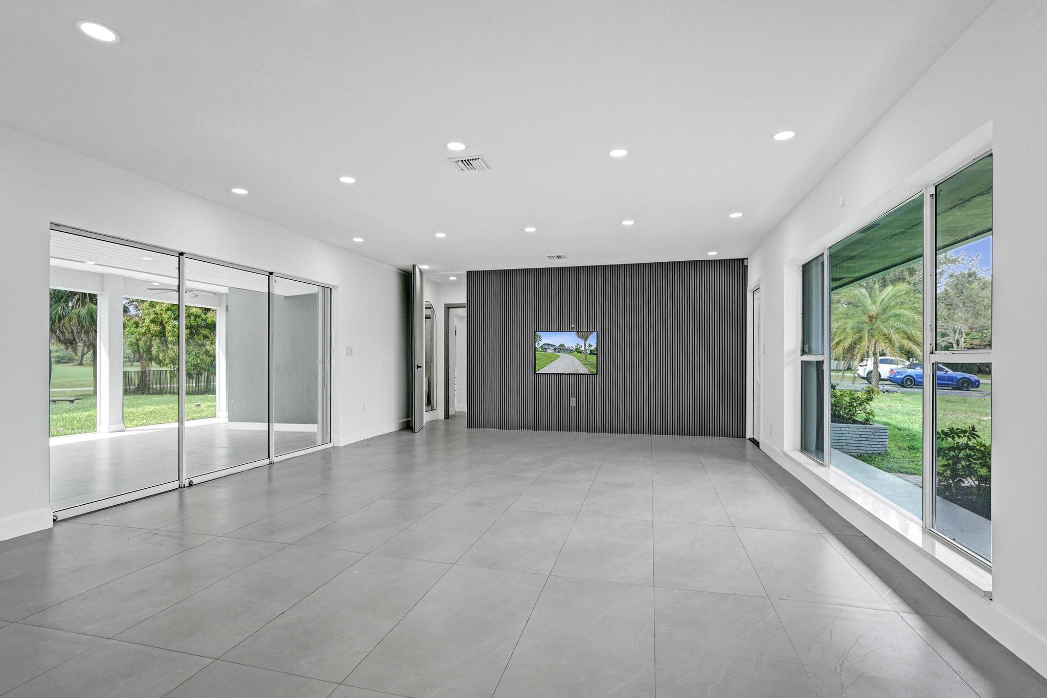 PLANTATION GOLF ESTATES - Residential
