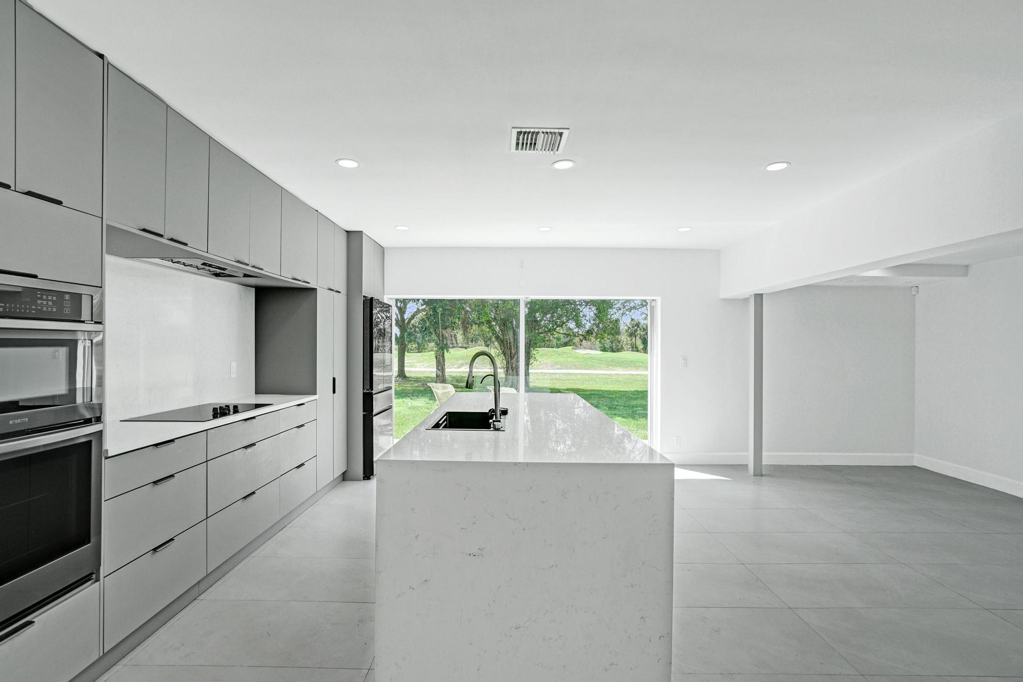 PLANTATION GOLF ESTATES - Residential