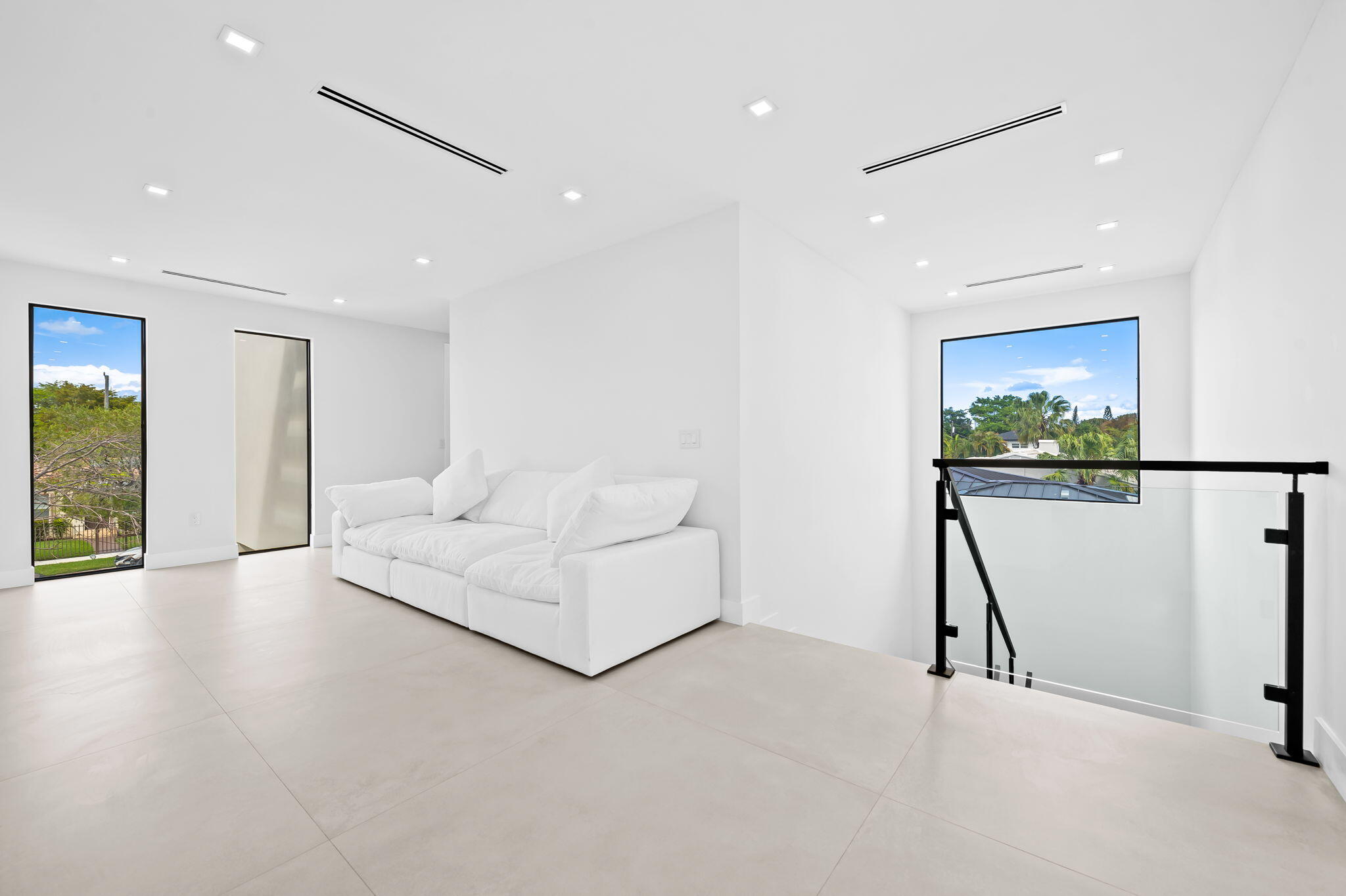 SILVER BLUFF EST-SEC B - Residential