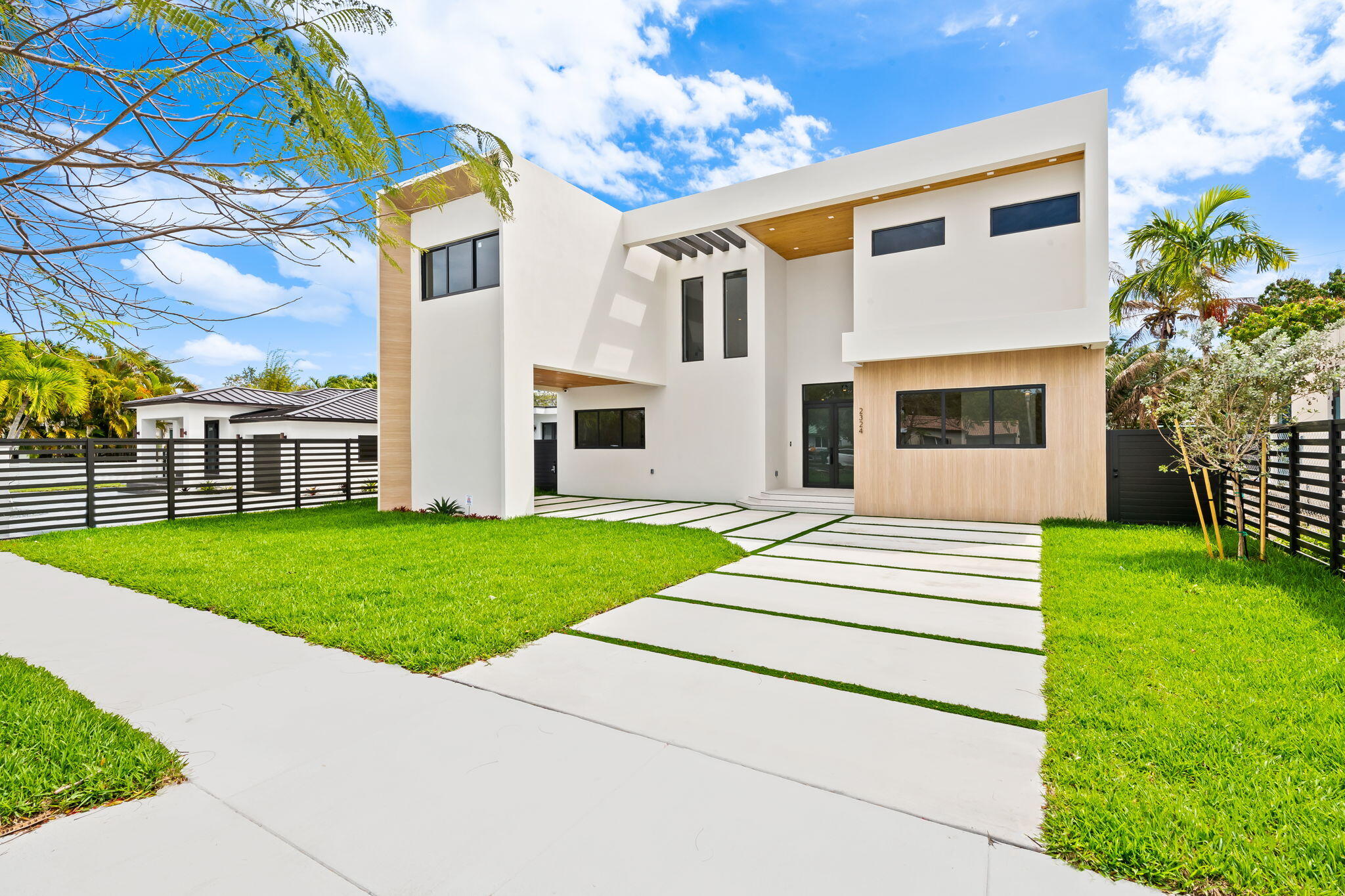 SILVER BLUFF EST-SEC B - Residential
