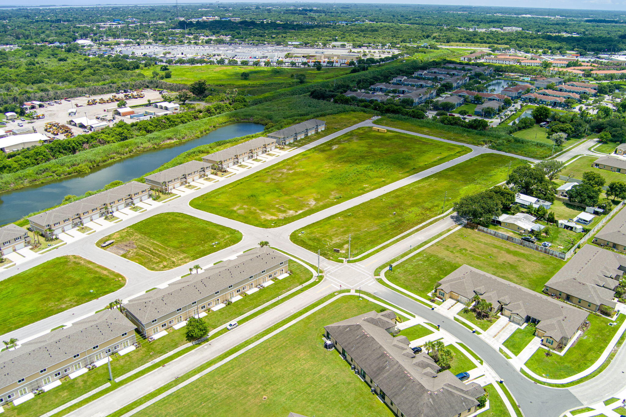 CELEBRATION POINTE - Residential