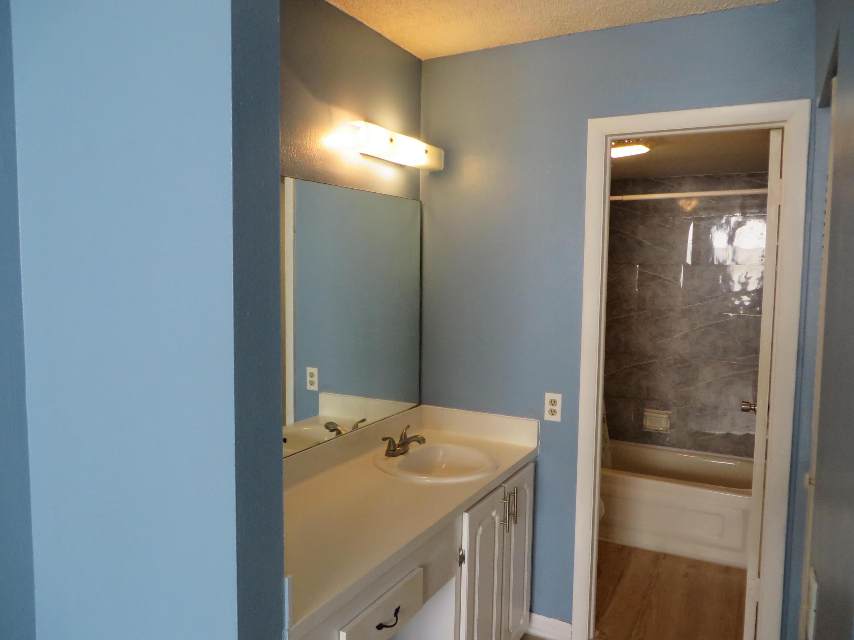 LIME BAY CONDOMINIUM 8 - Residential