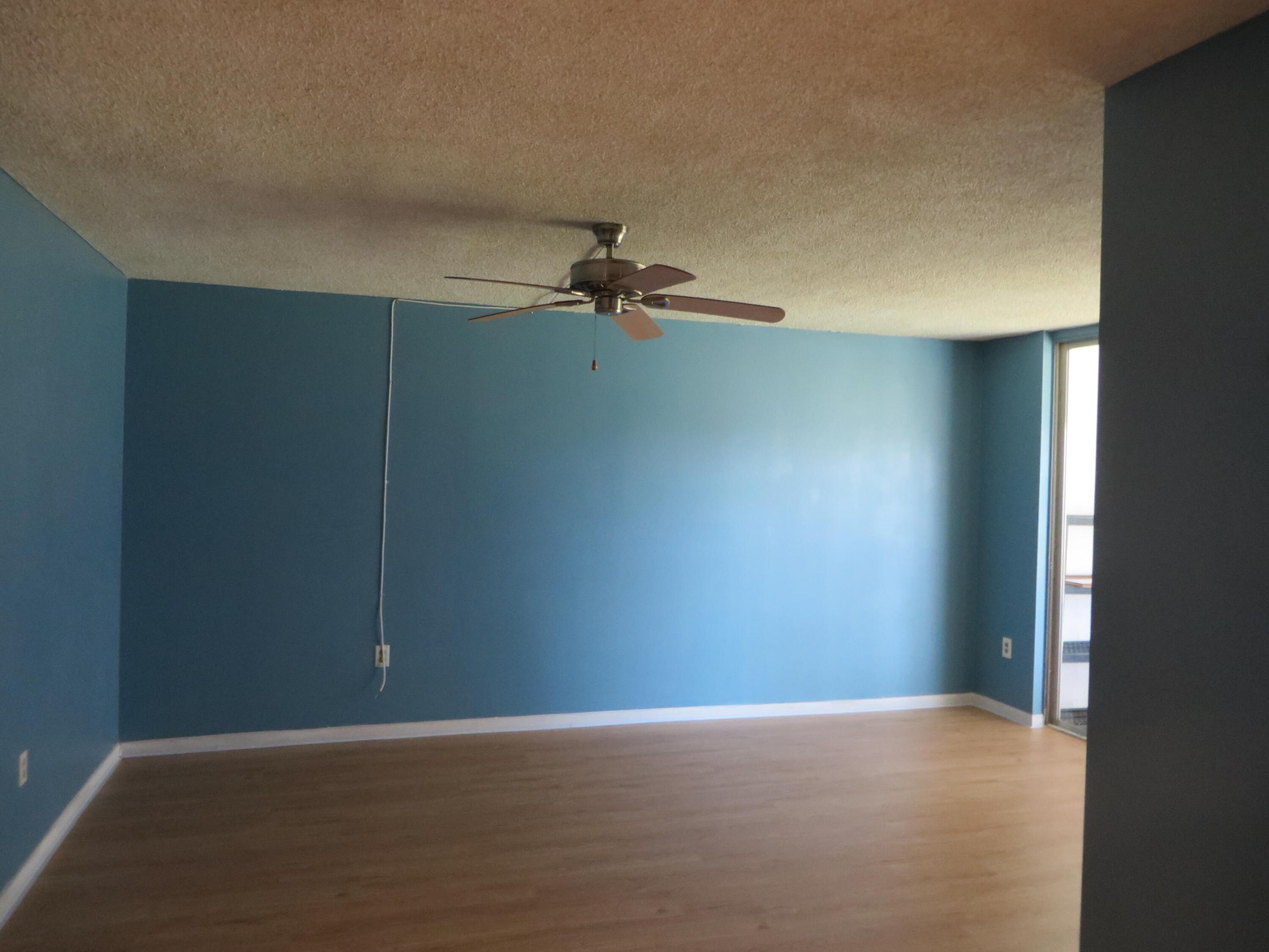 LIME BAY CONDOMINIUM 8 - Residential