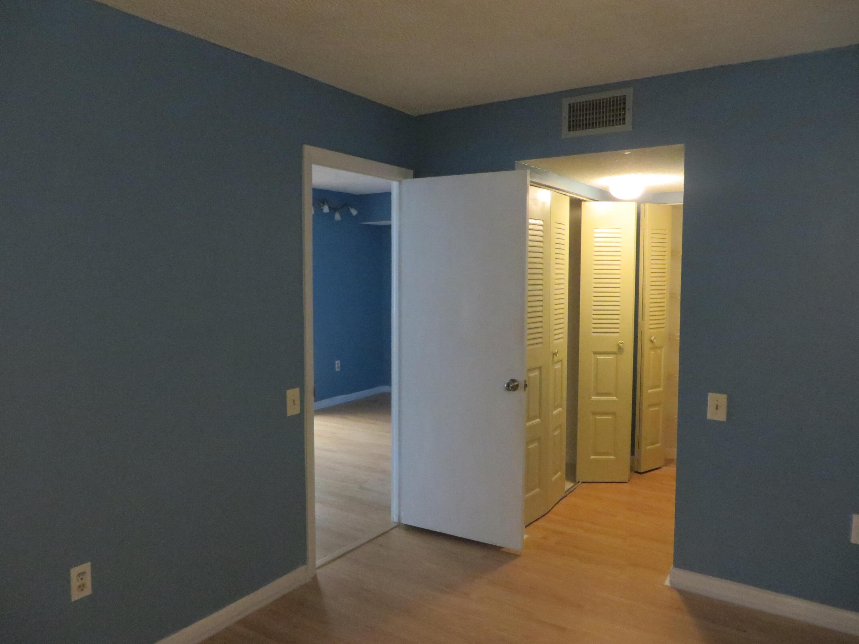 LIME BAY CONDOMINIUM 8 - Residential