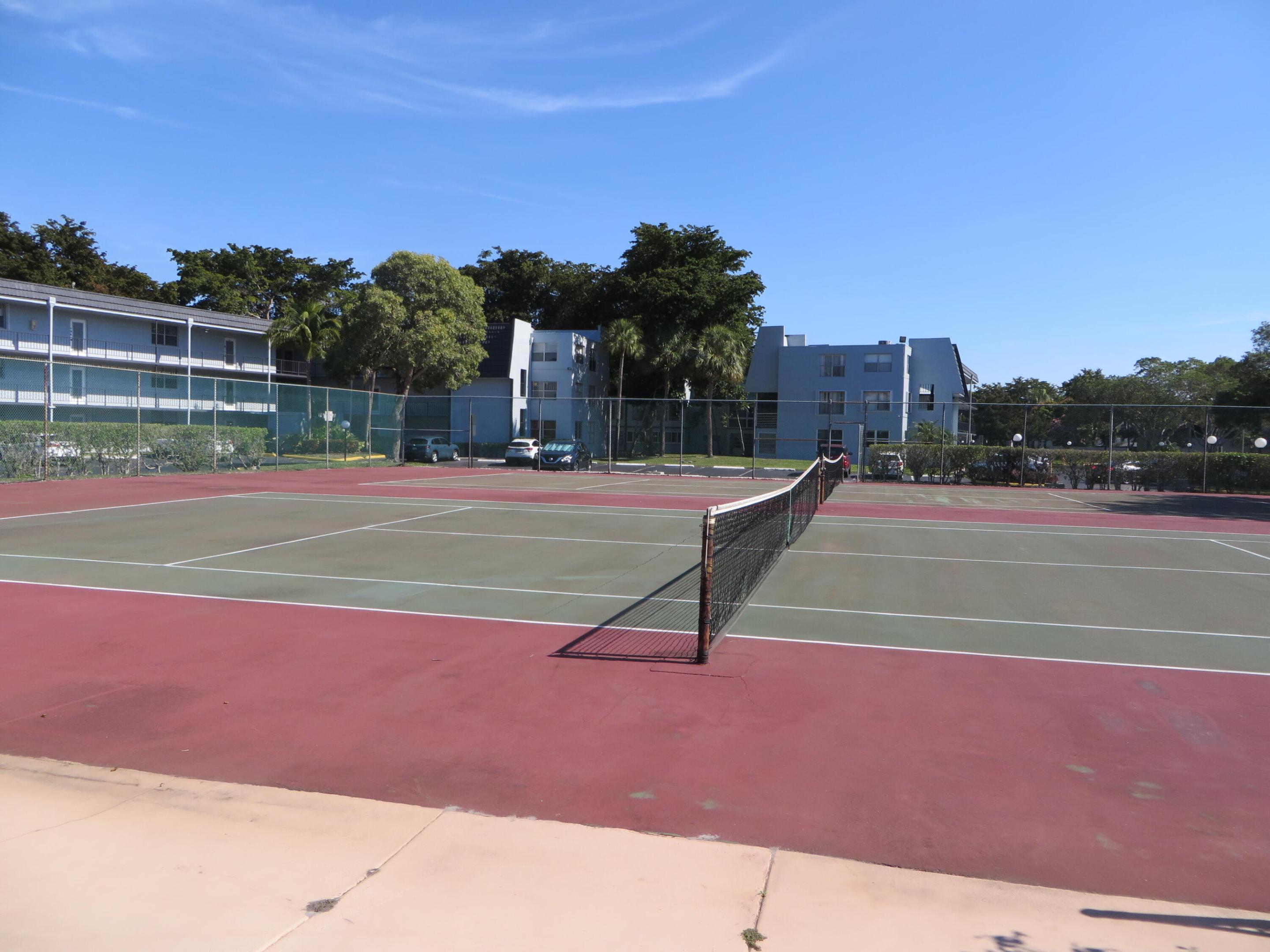 LIME BAY CONDOMINIUM 8 - Residential
