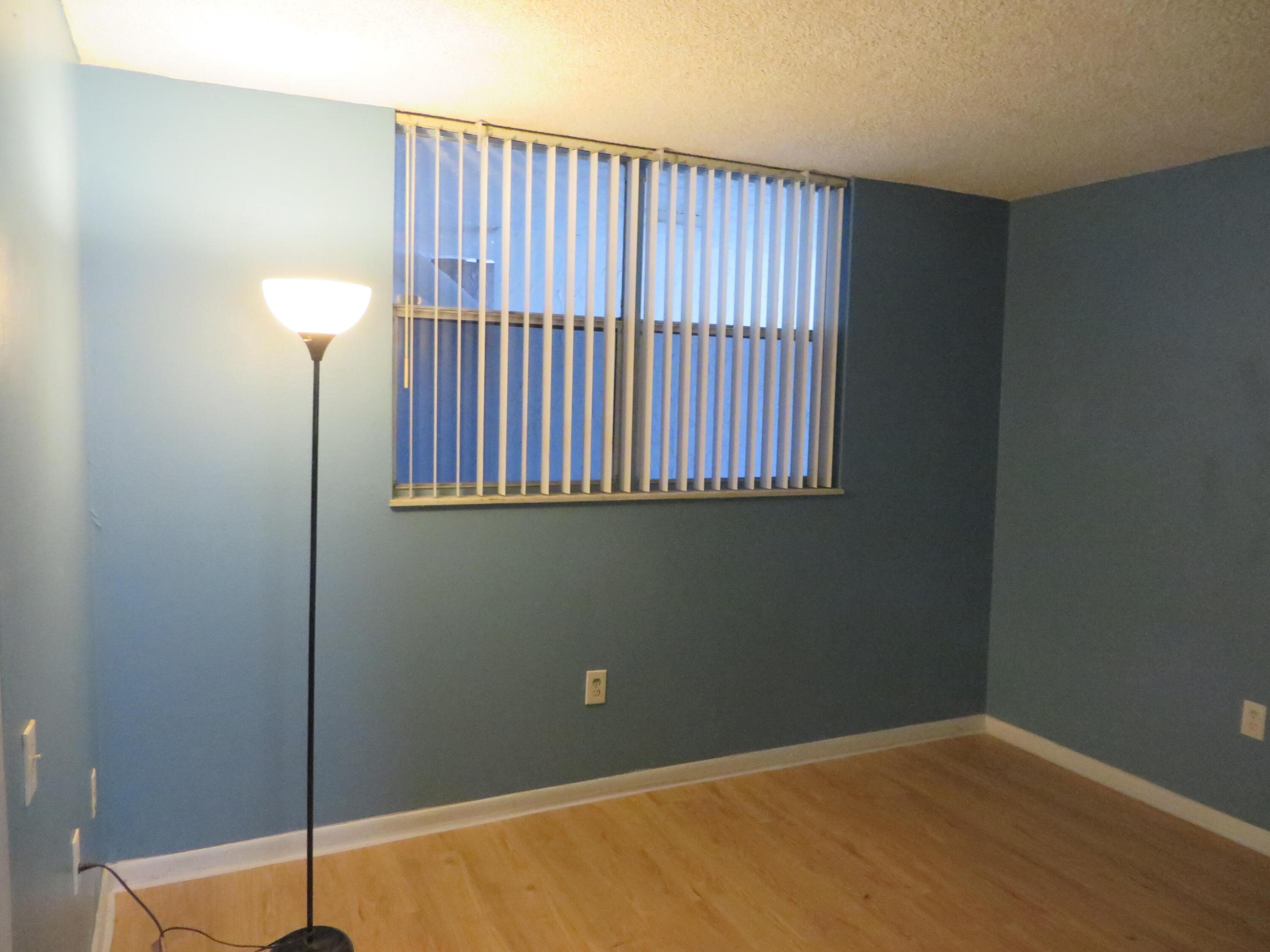 LIME BAY CONDOMINIUM 8 - Residential