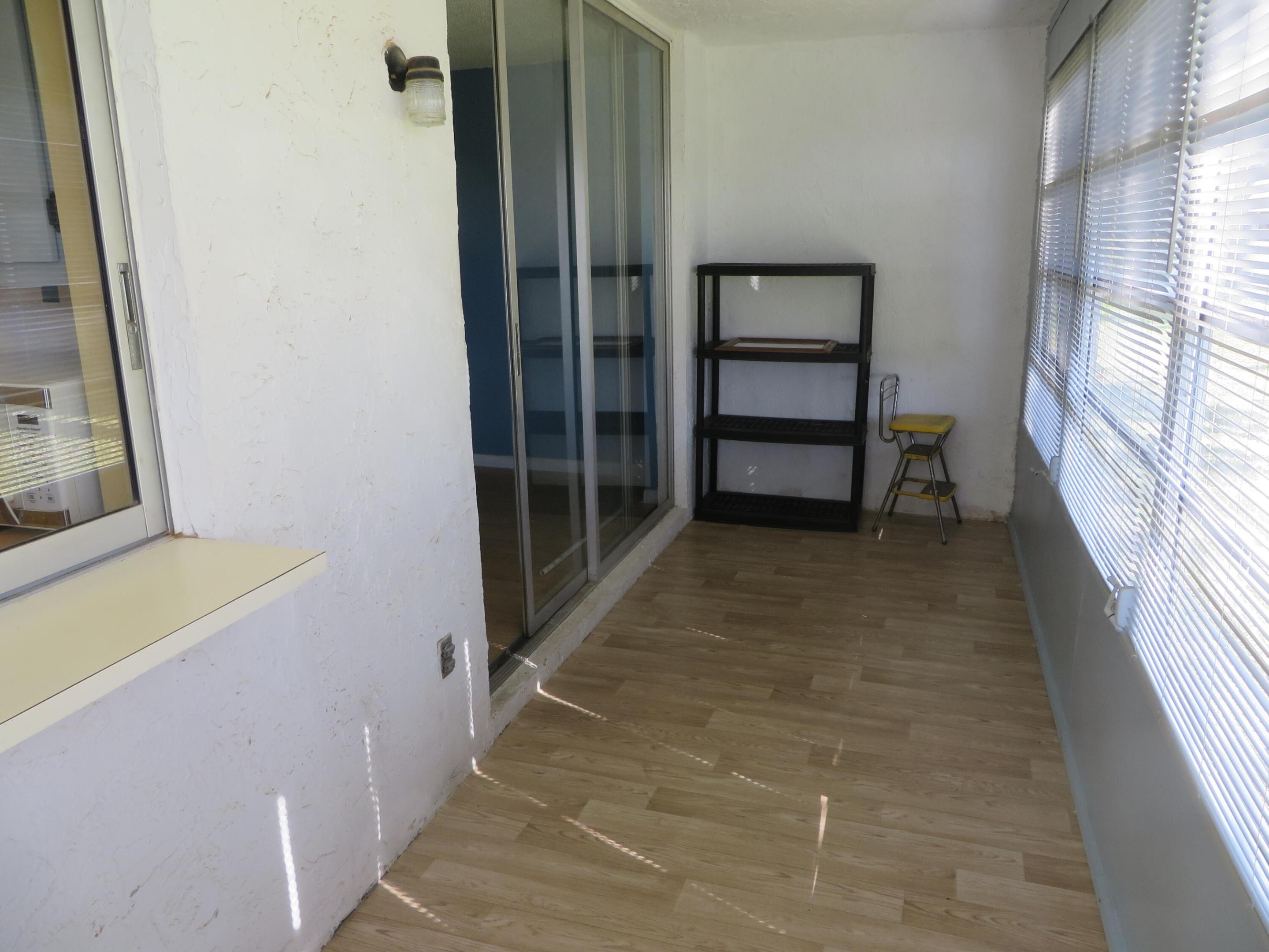 LIME BAY CONDOMINIUM 8 - Residential