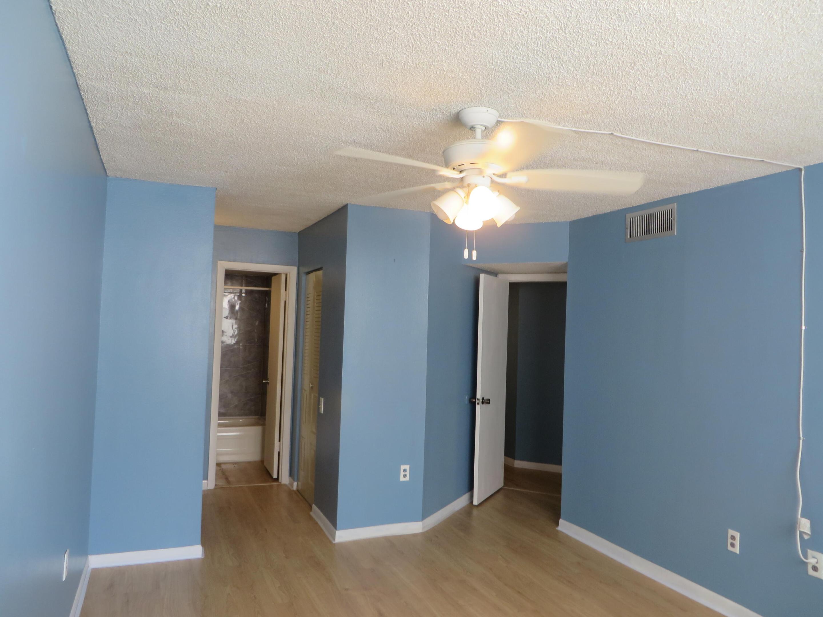 LIME BAY CONDOMINIUM 8 - Residential