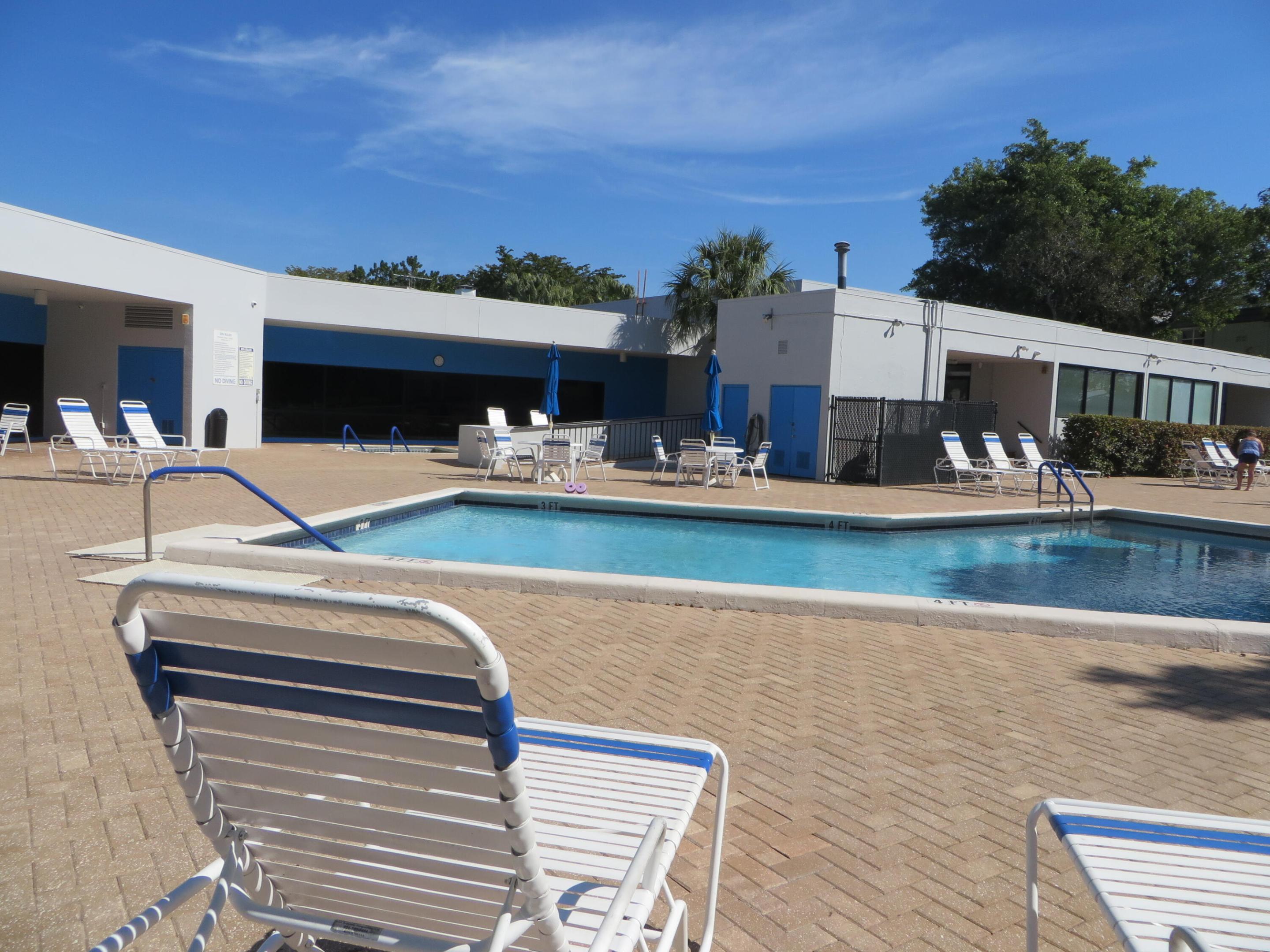 LIME BAY CONDOMINIUM 8 - Residential