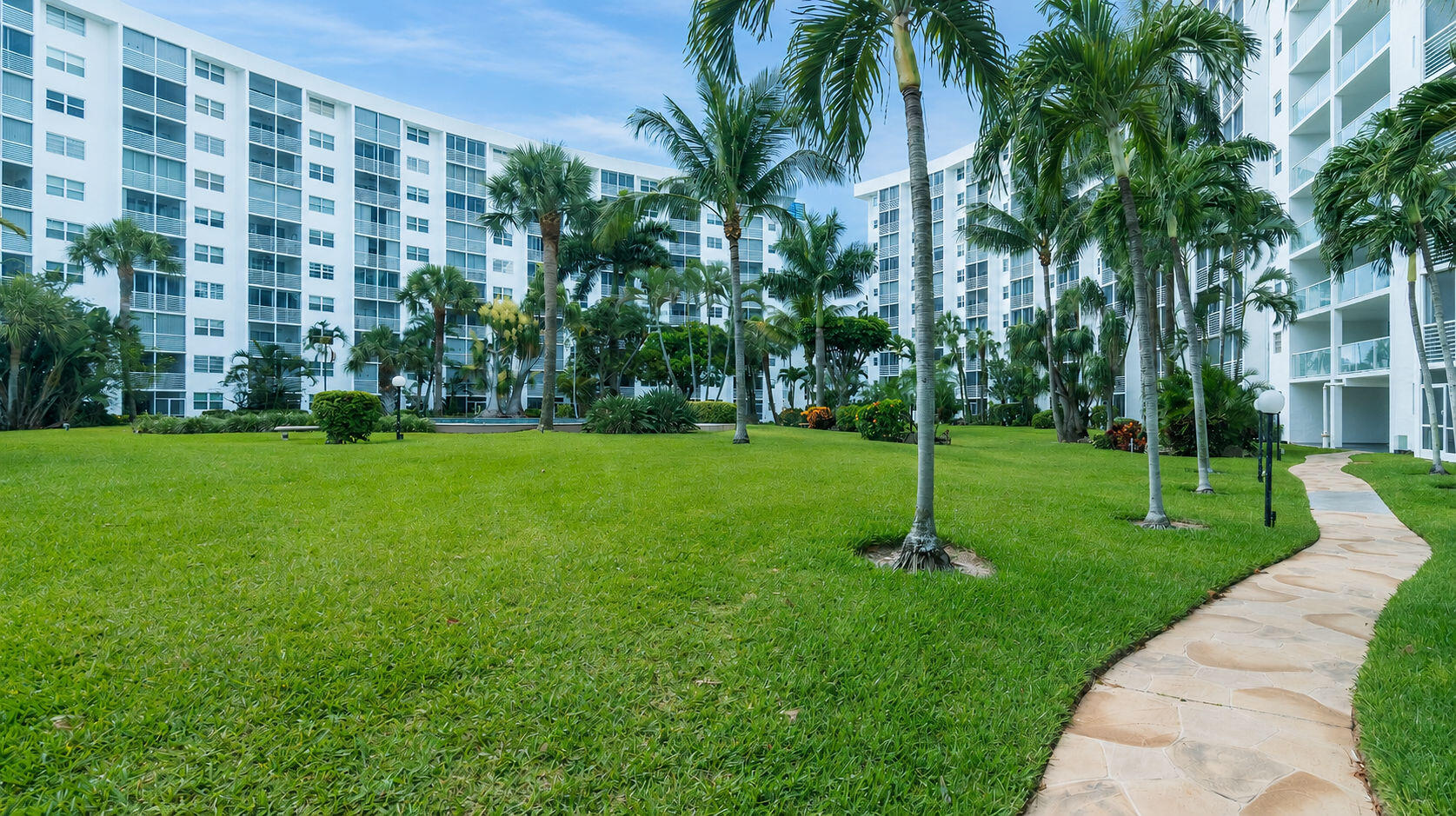 GARDEN-AIRE VILLAGE - Residential