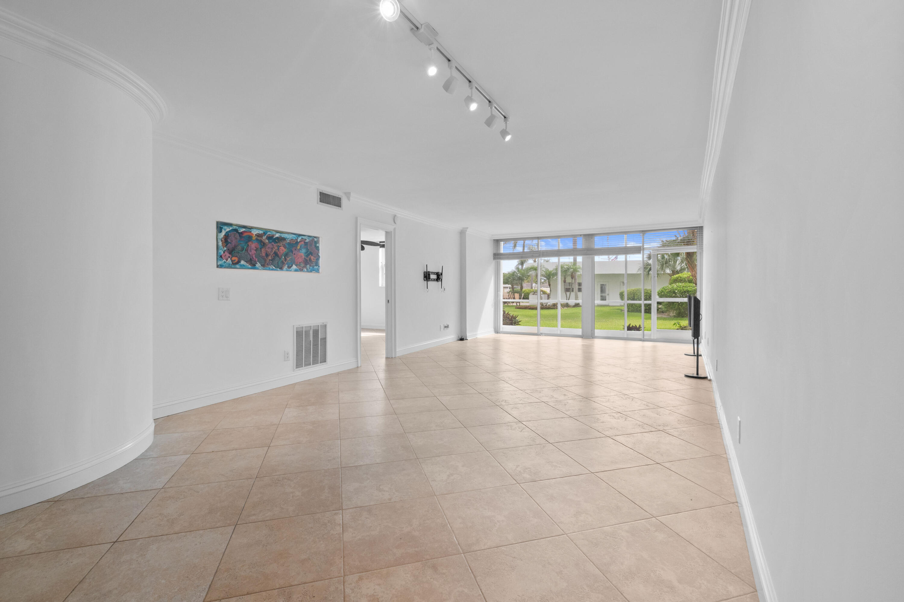 GARDEN-AIRE VILLAGE - Residential