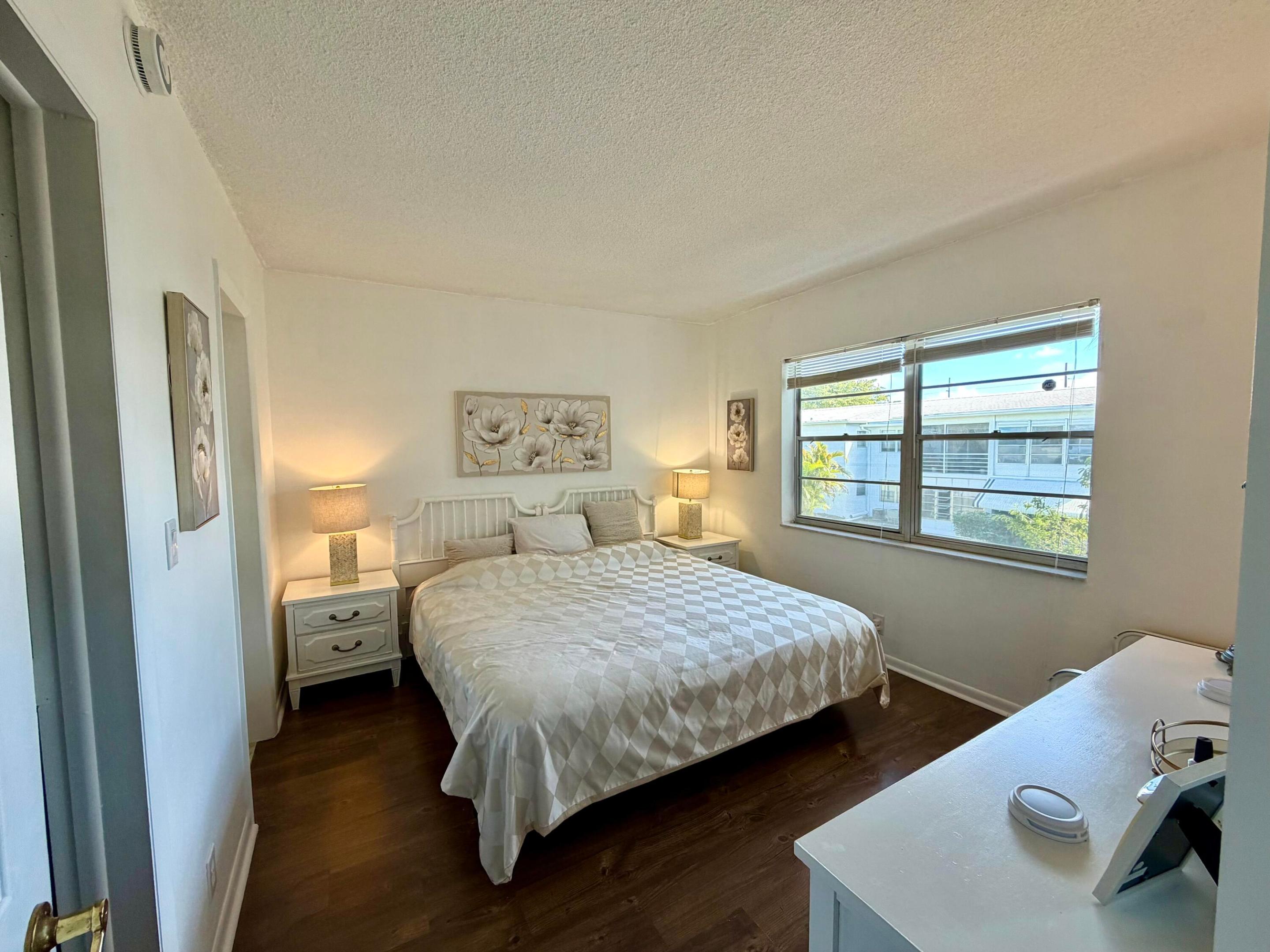 FAIRVIEW IV CONDO - Residential