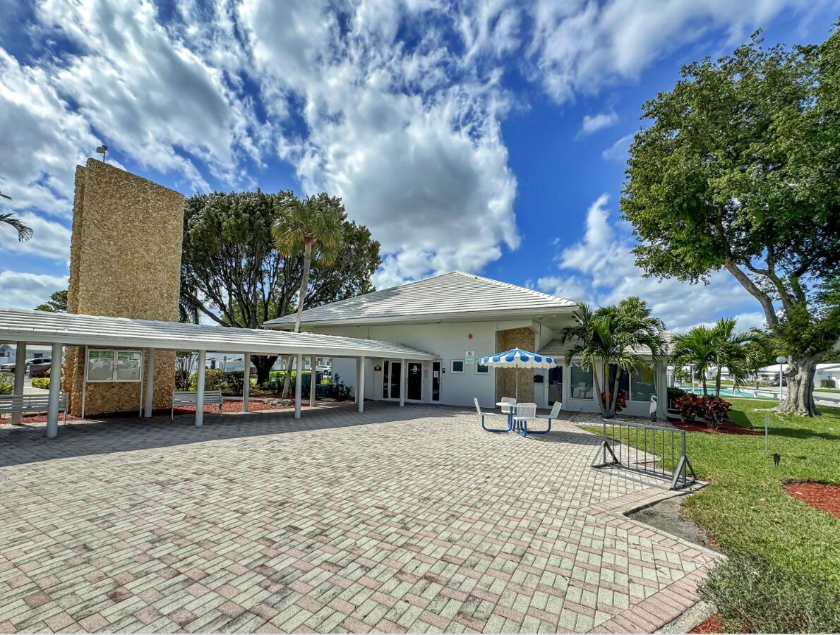 FAIRVIEW IV CONDO - Residential