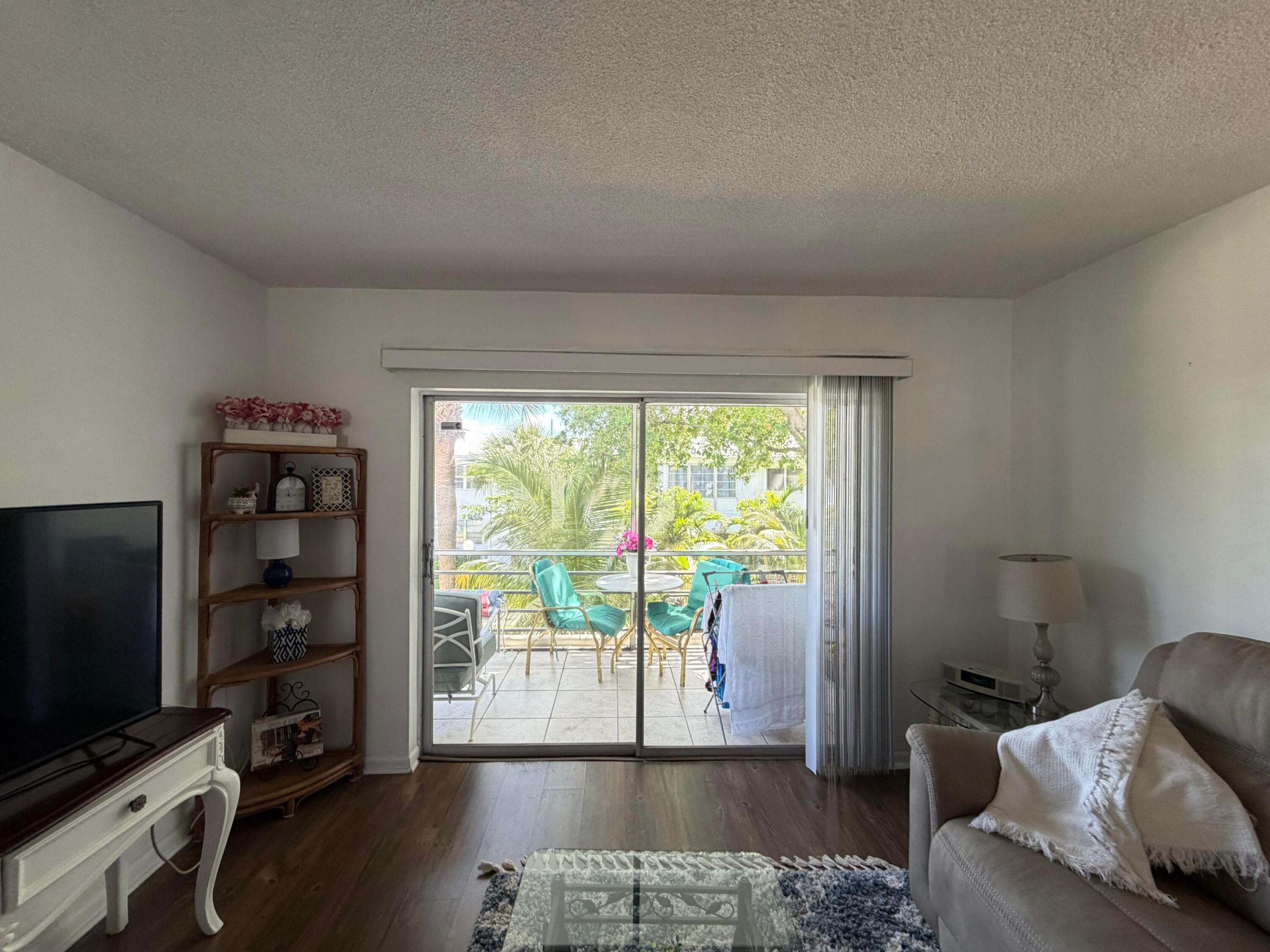 FAIRVIEW IV CONDO - Residential