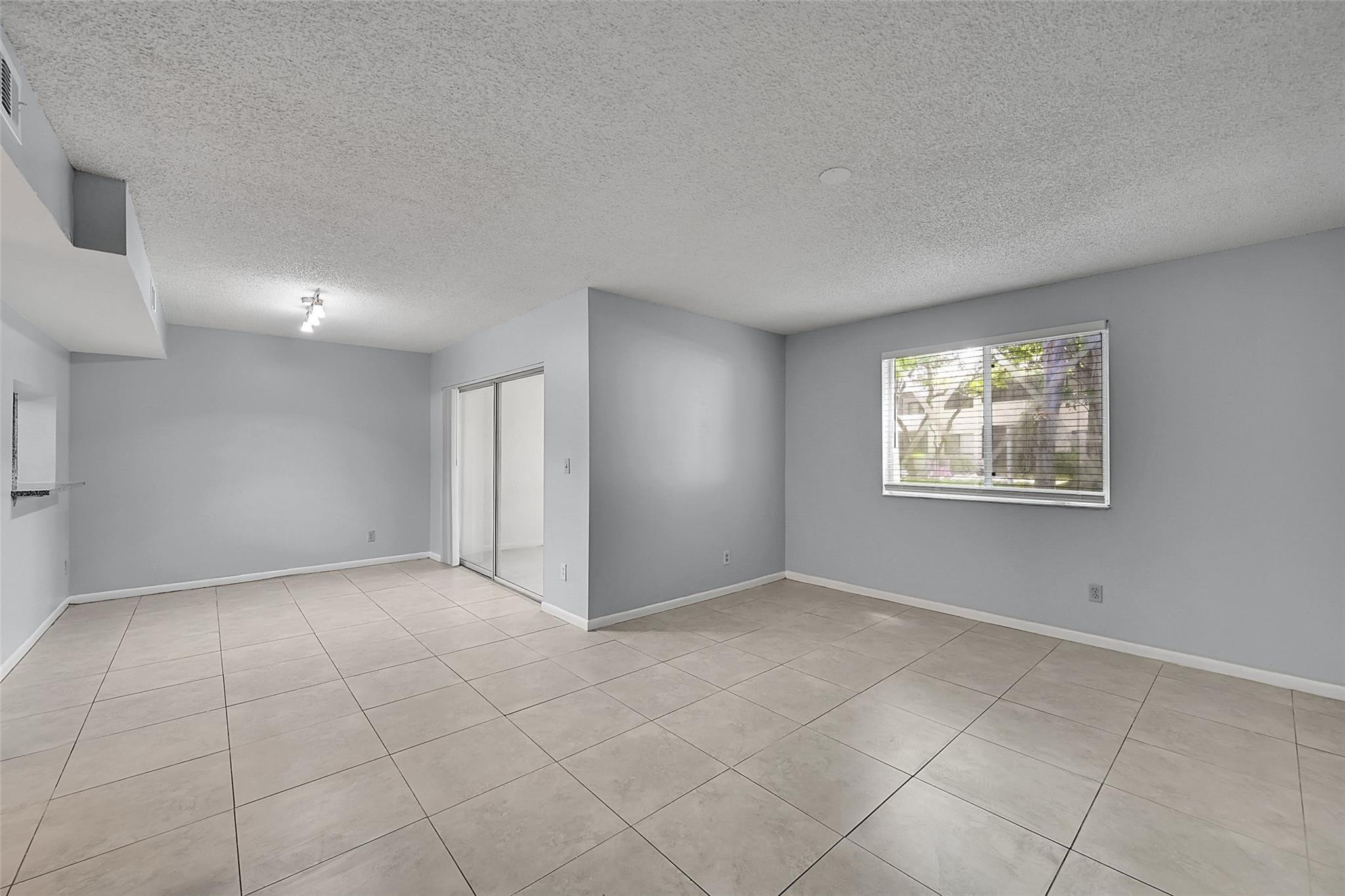 COLONNADES CONDO - Residential