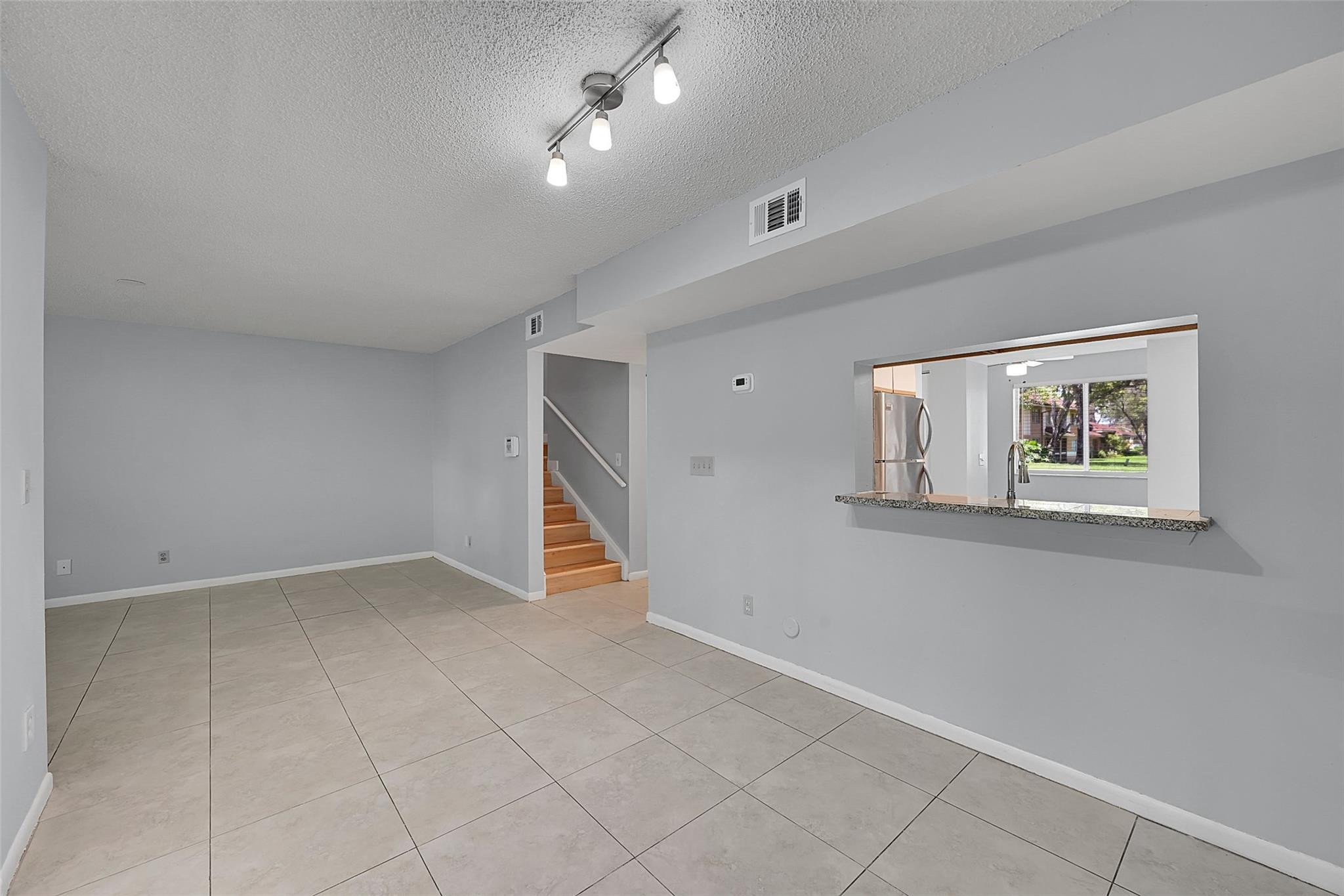 COLONNADES CONDO - Residential
