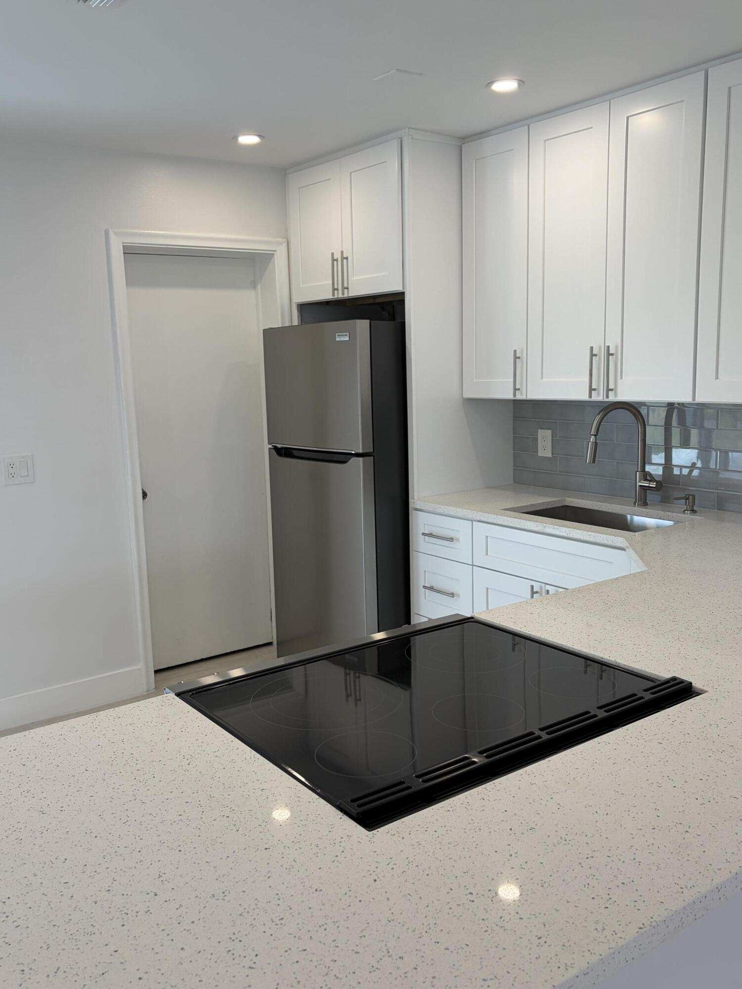 IMPERIAL VILLAS CONDO - Residential Lease