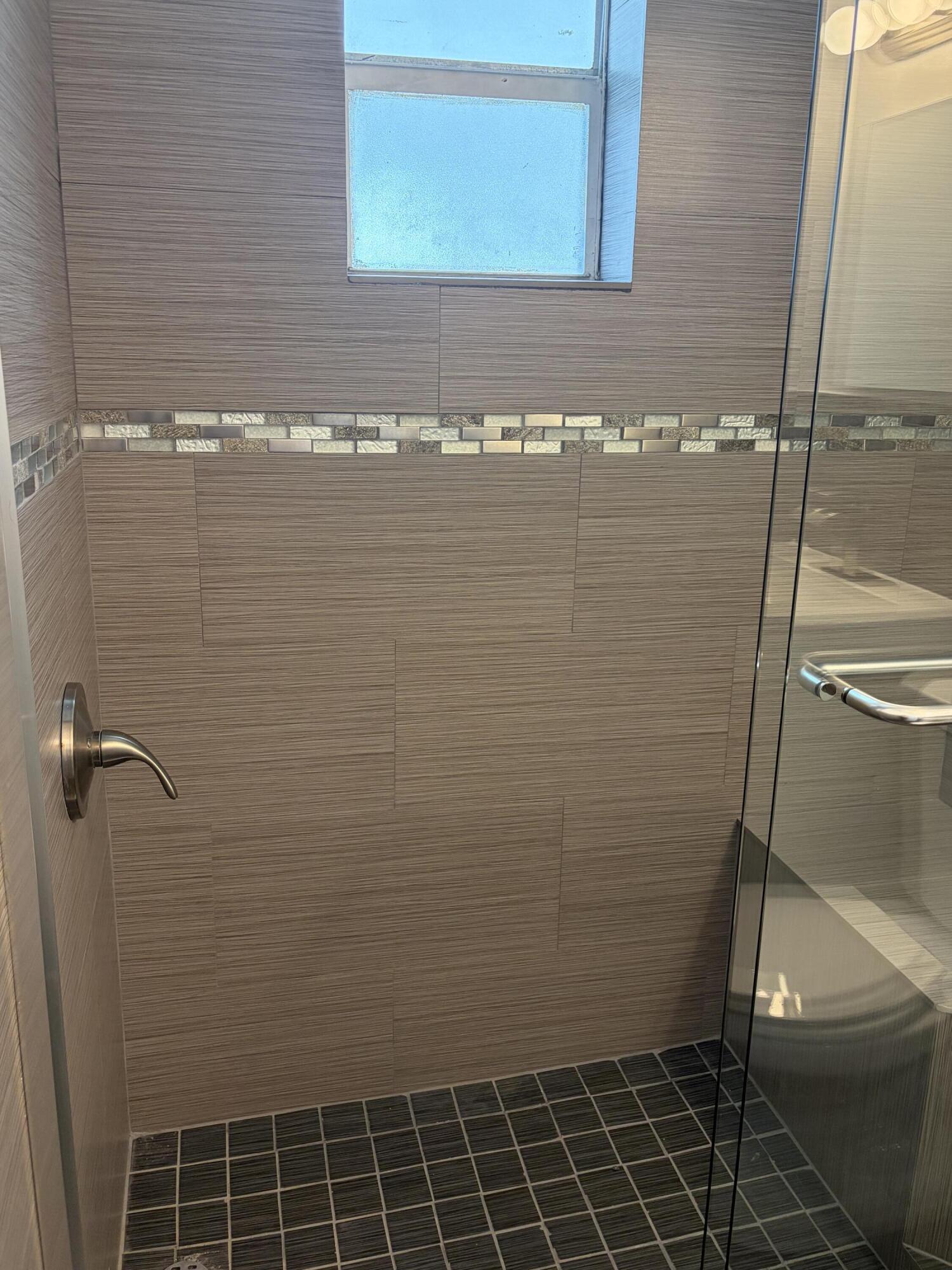 IMPERIAL VILLAS CONDO - Residential Lease