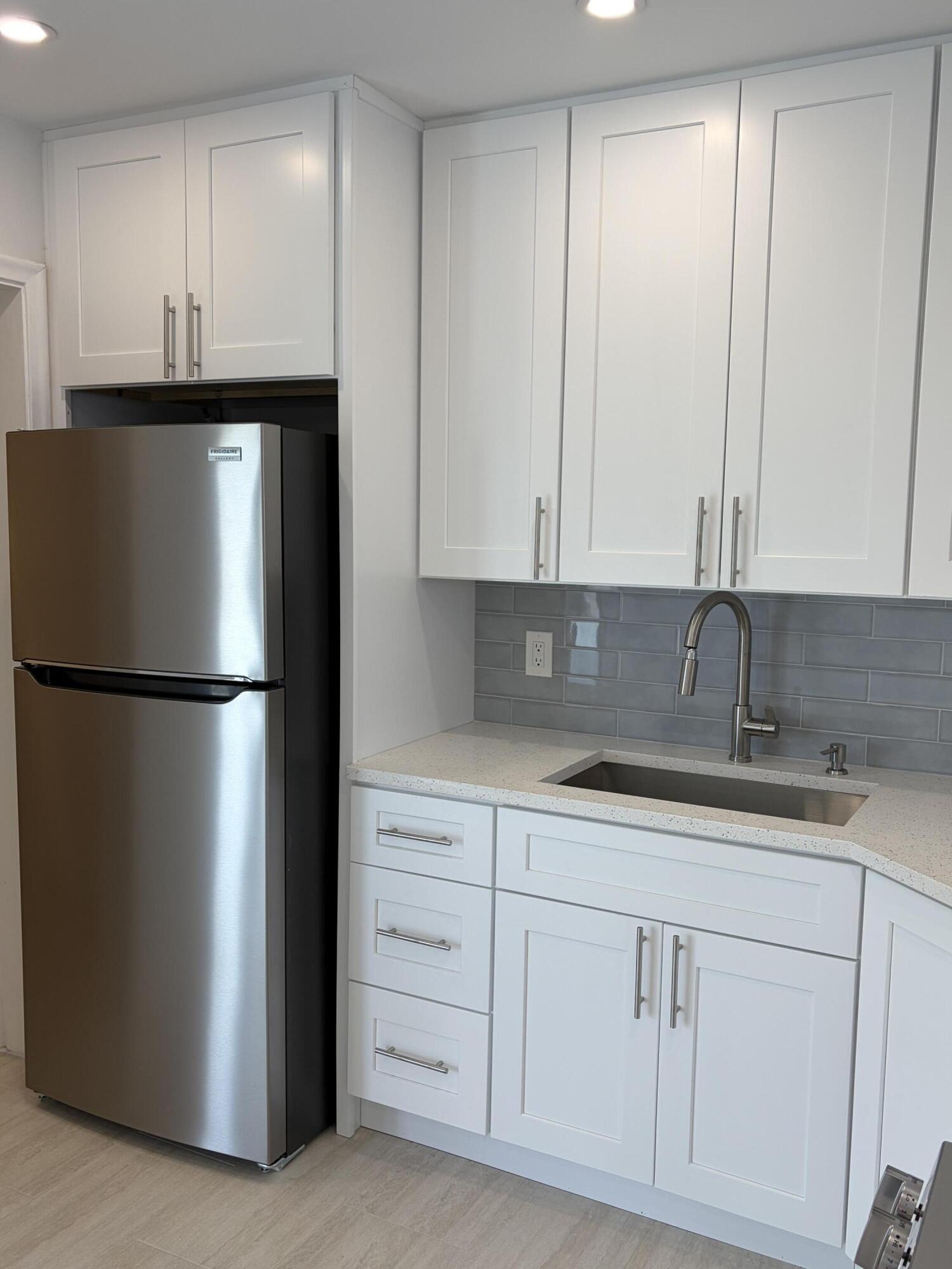 IMPERIAL VILLAS CONDO - Residential Lease