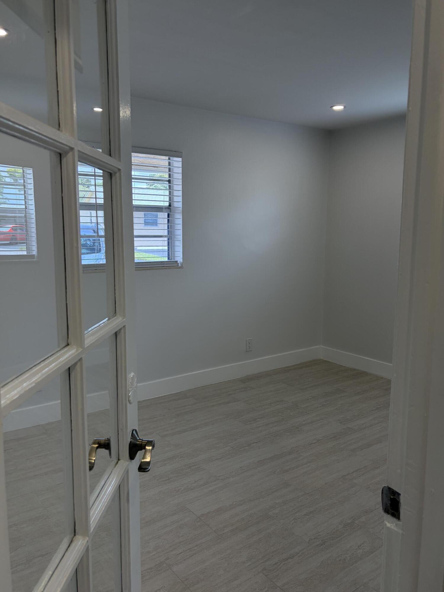 IMPERIAL VILLAS CONDO - Residential Lease