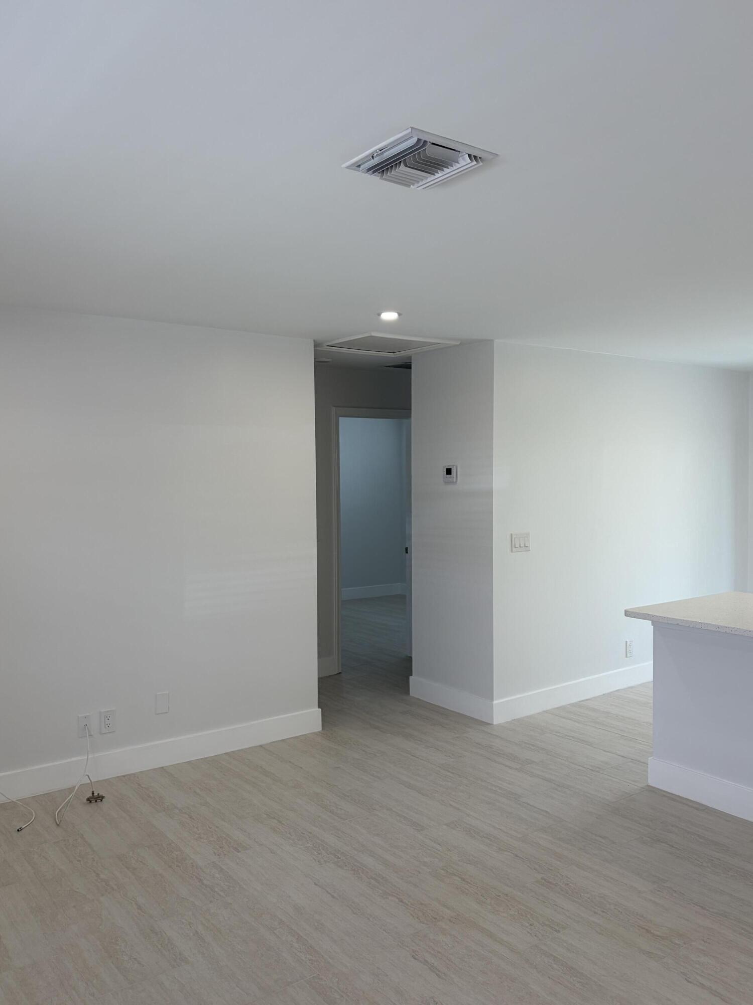 IMPERIAL VILLAS CONDO - Residential Lease