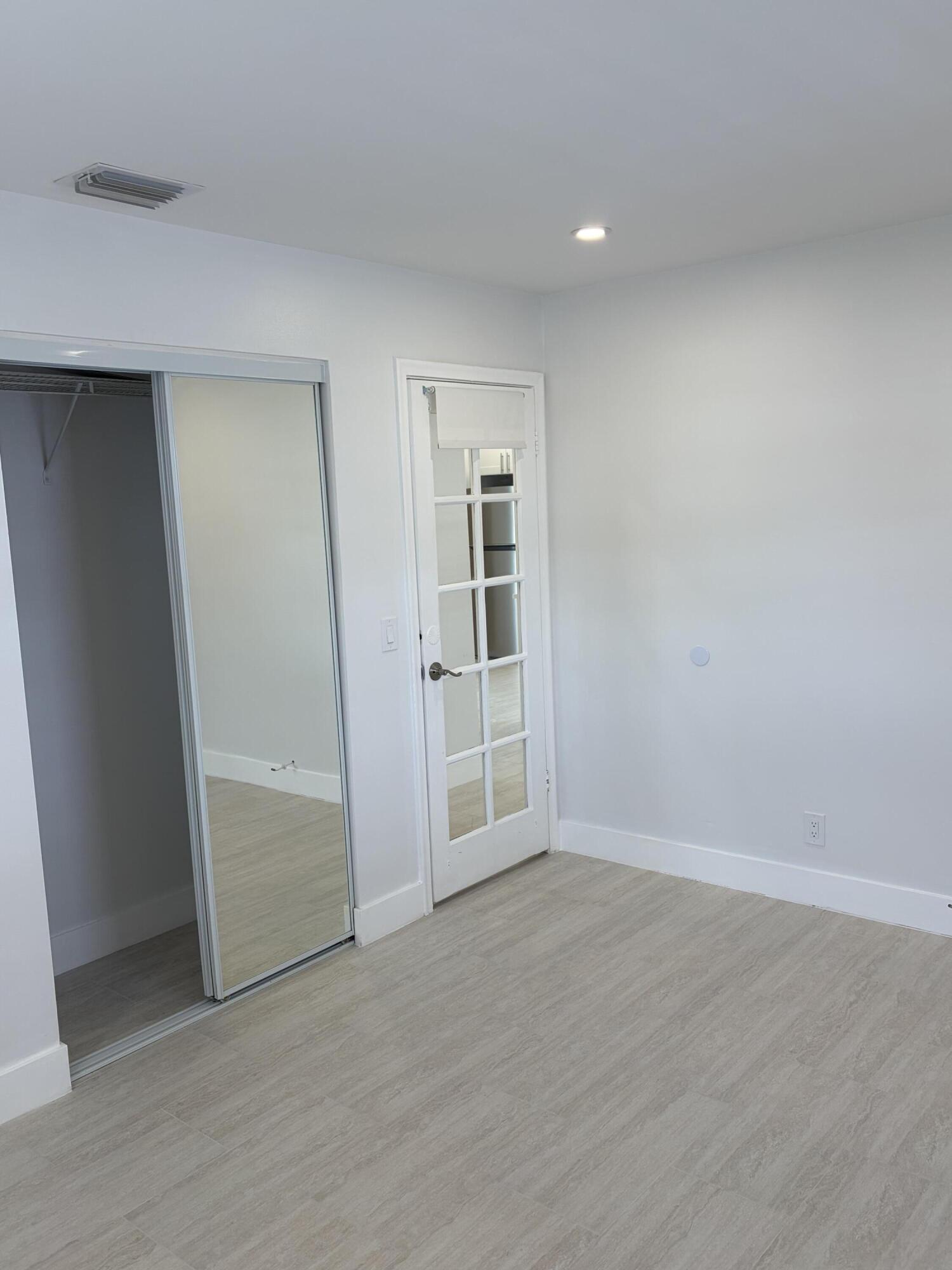 IMPERIAL VILLAS CONDO - Residential Lease