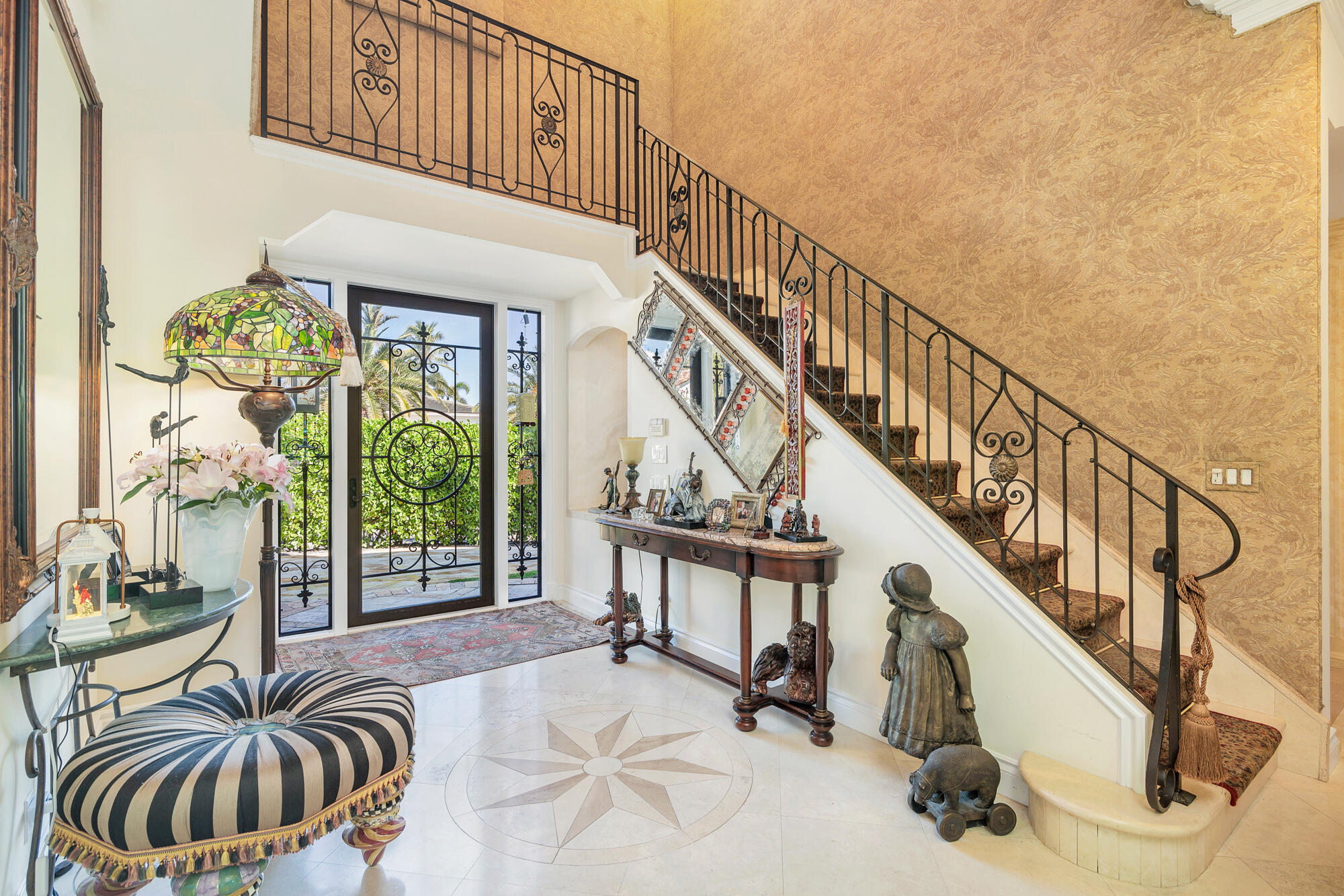 JAMAICA LANE IN - Residential