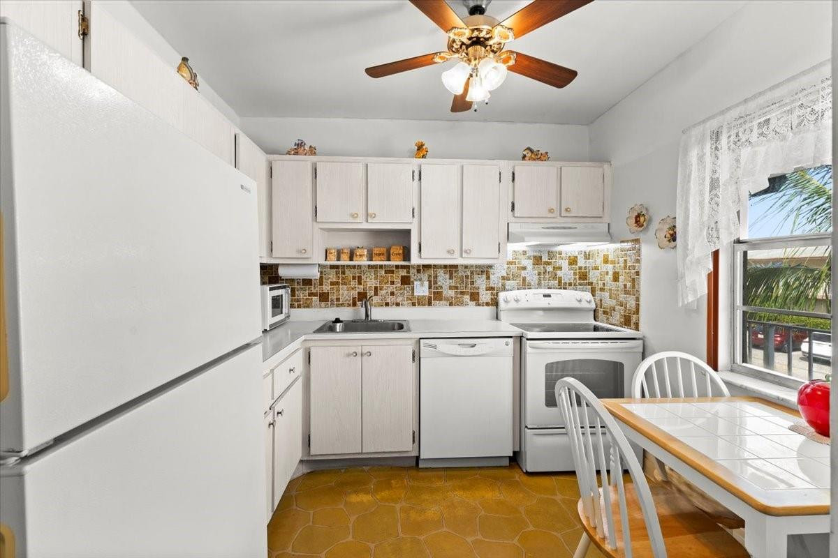 Oriole Gardens - Residential