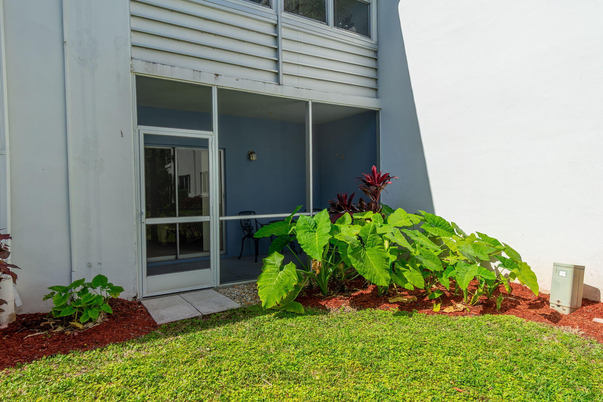 MURRY HILLS APT BLDG CONDO - Residential