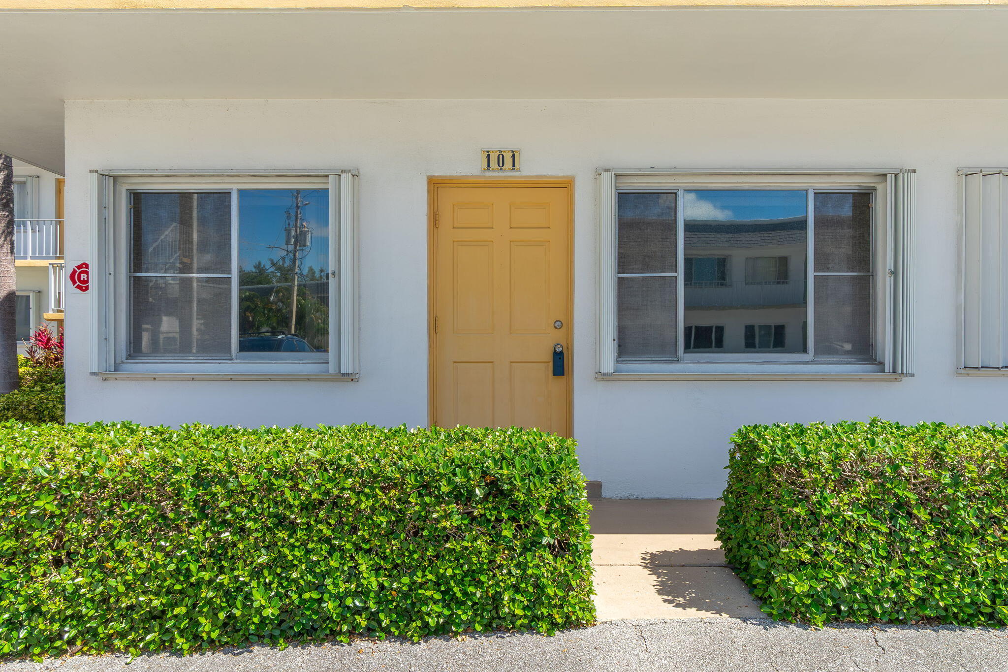 MURRY HILLS APT BLDG CONDO - Residential