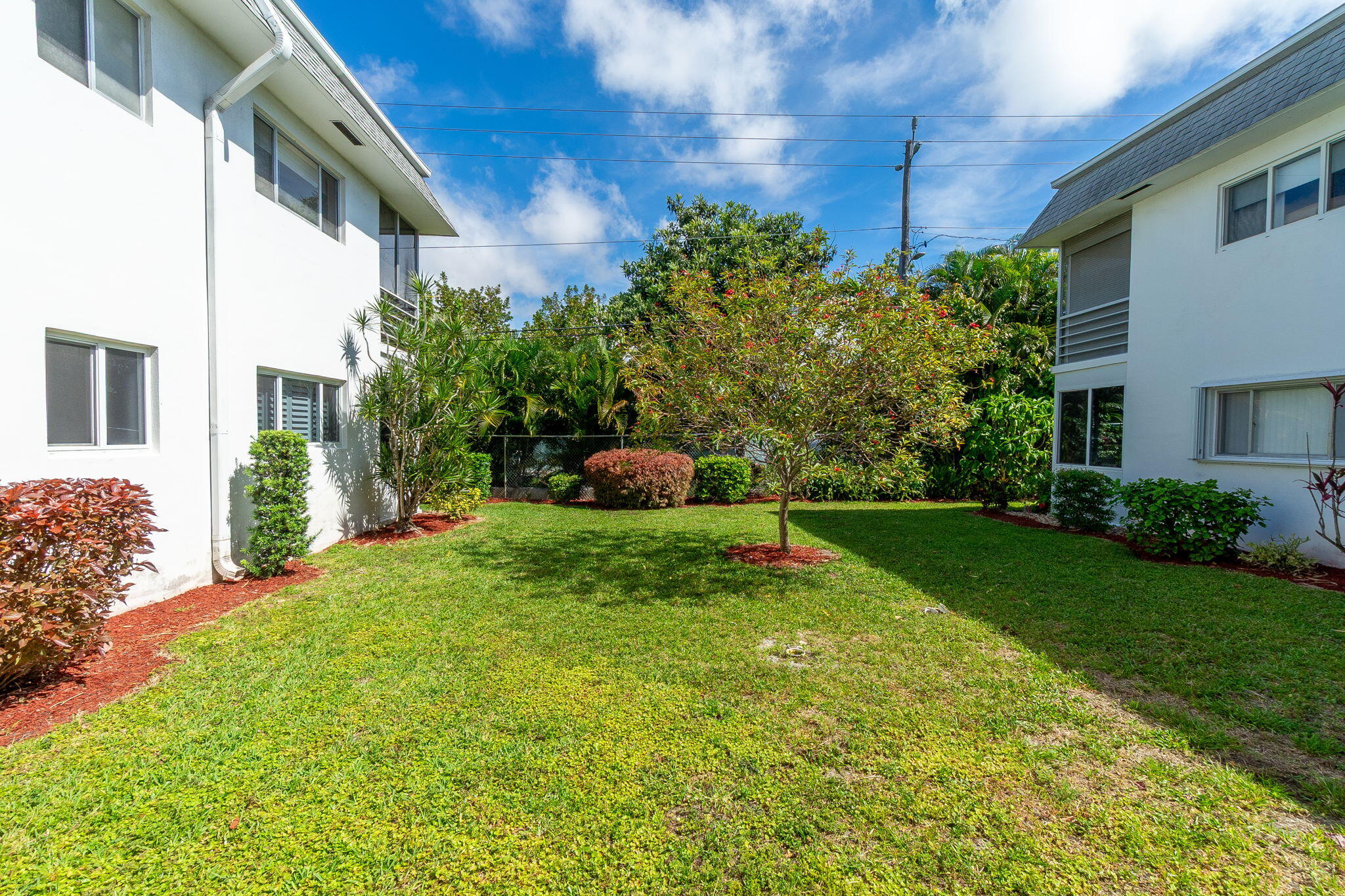 MURRY HILLS APT BLDG CONDO - Residential