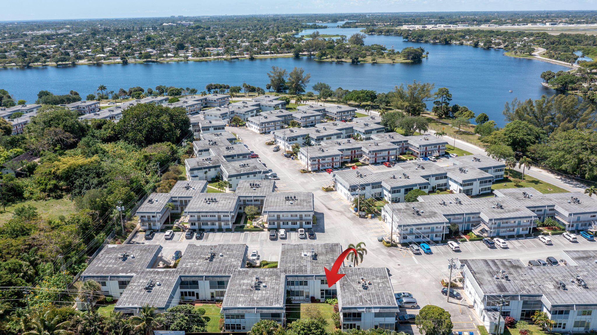 MURRY HILLS APT BLDG CONDO - Residential