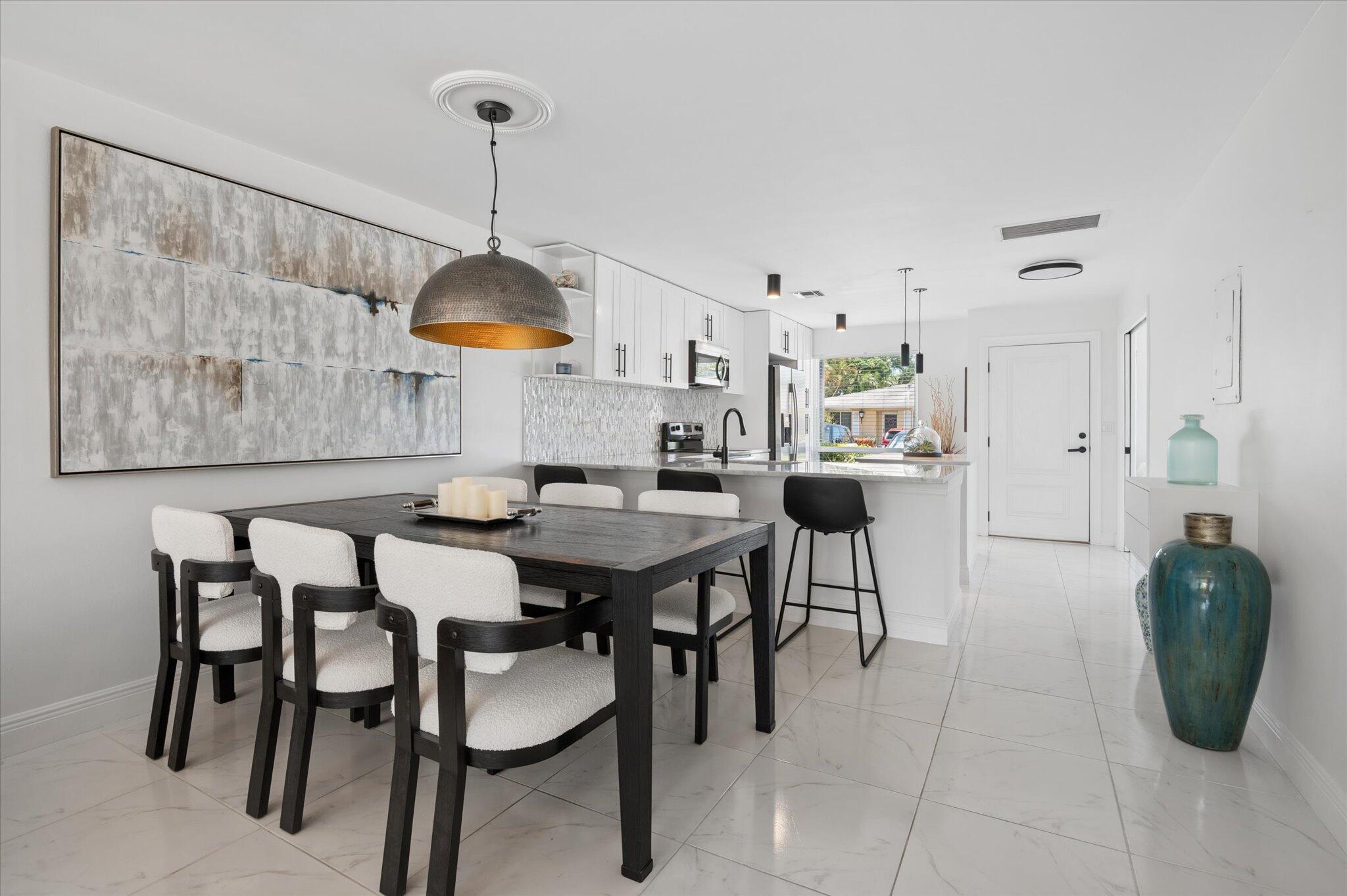 PALM GREENS AT VILLA DEL RAY CONDO II - Residential