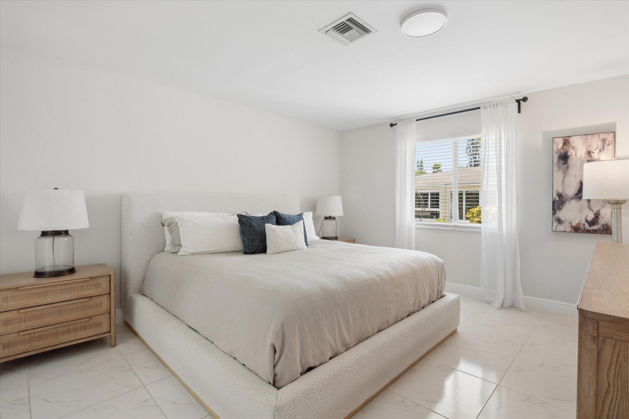 PALM GREENS AT VILLA DEL RAY CONDO II - Residential