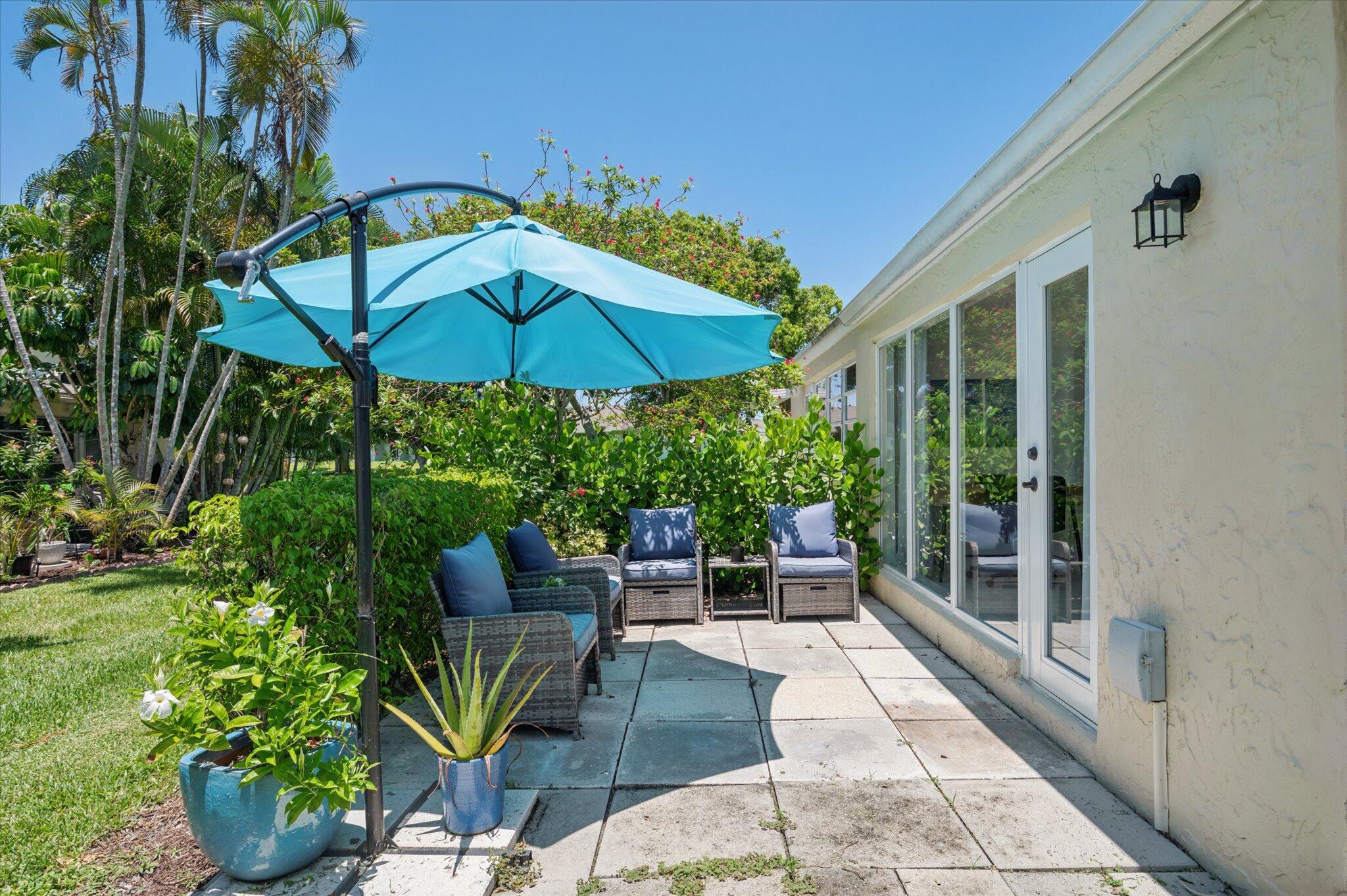 PALM GREENS AT VILLA DEL RAY CONDO II - Residential