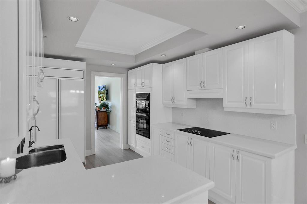 MEDITERRANEA CONDO - Residential