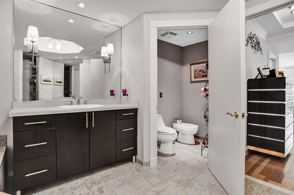 MEDITERRANEA CONDO - Residential