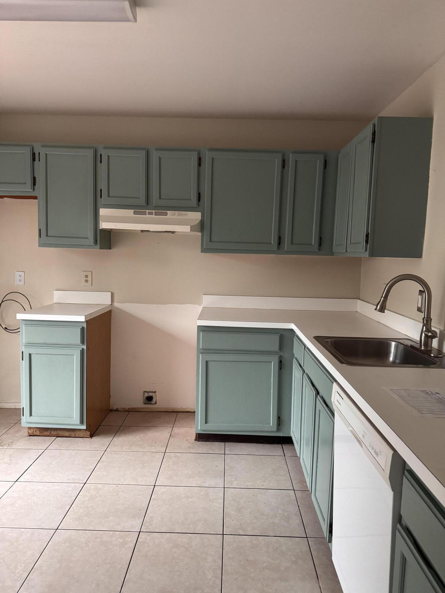 STRATHMORE GATE WEST UNIT 2 - Residential