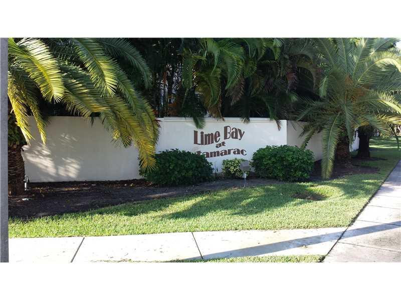 lovely 1 bedroom 1bath close to pool area, tennis courts and community center which offers numerous activities. Fantastic 55+ community