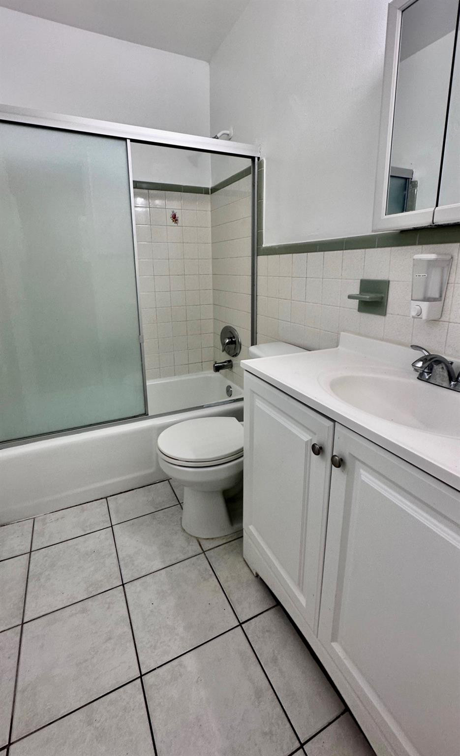 Everglade Land Sales Co F - Residential Lease