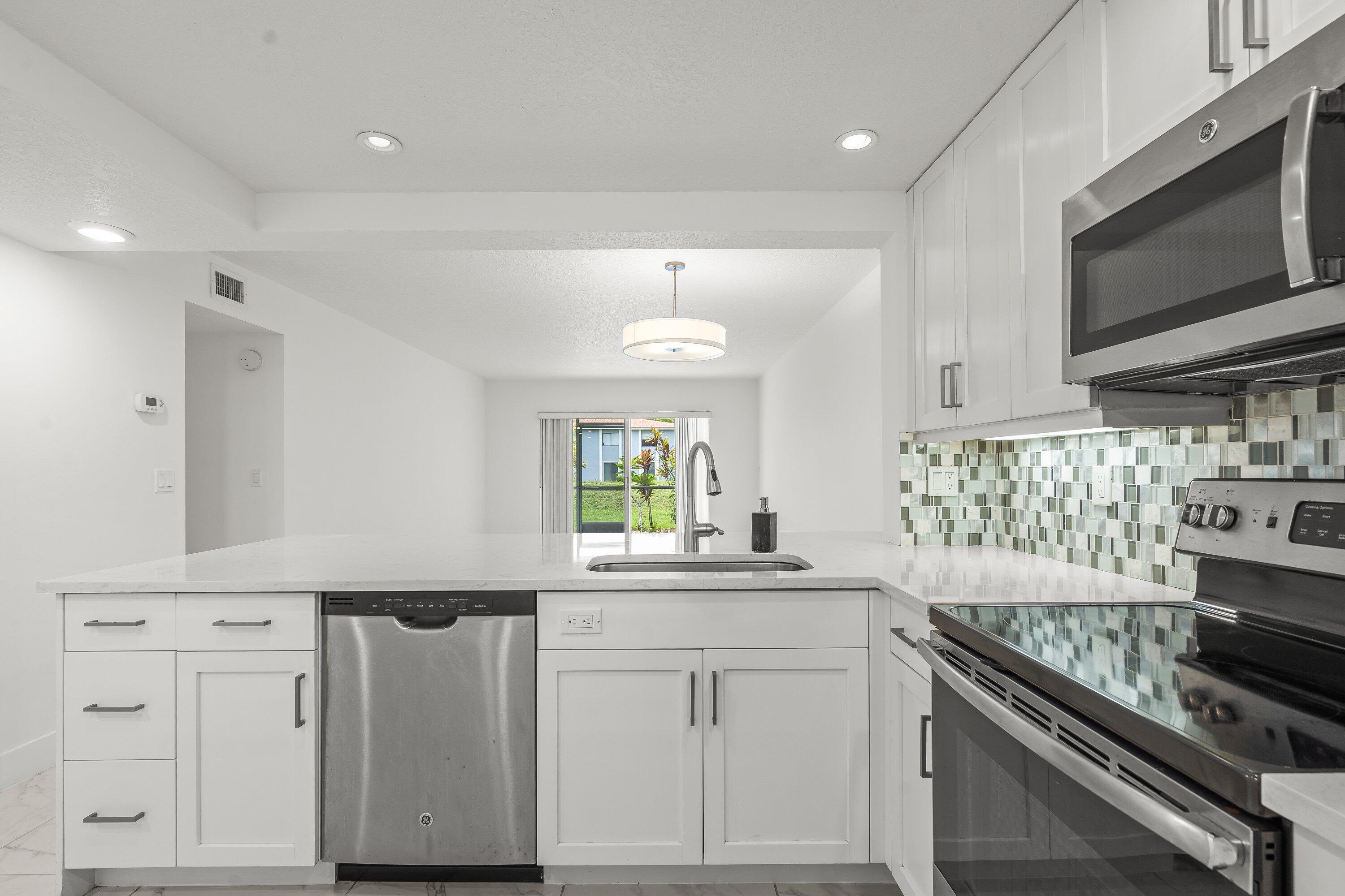 HOLIDAY SPRINGS VILLAGE 2 CONDO - Residential