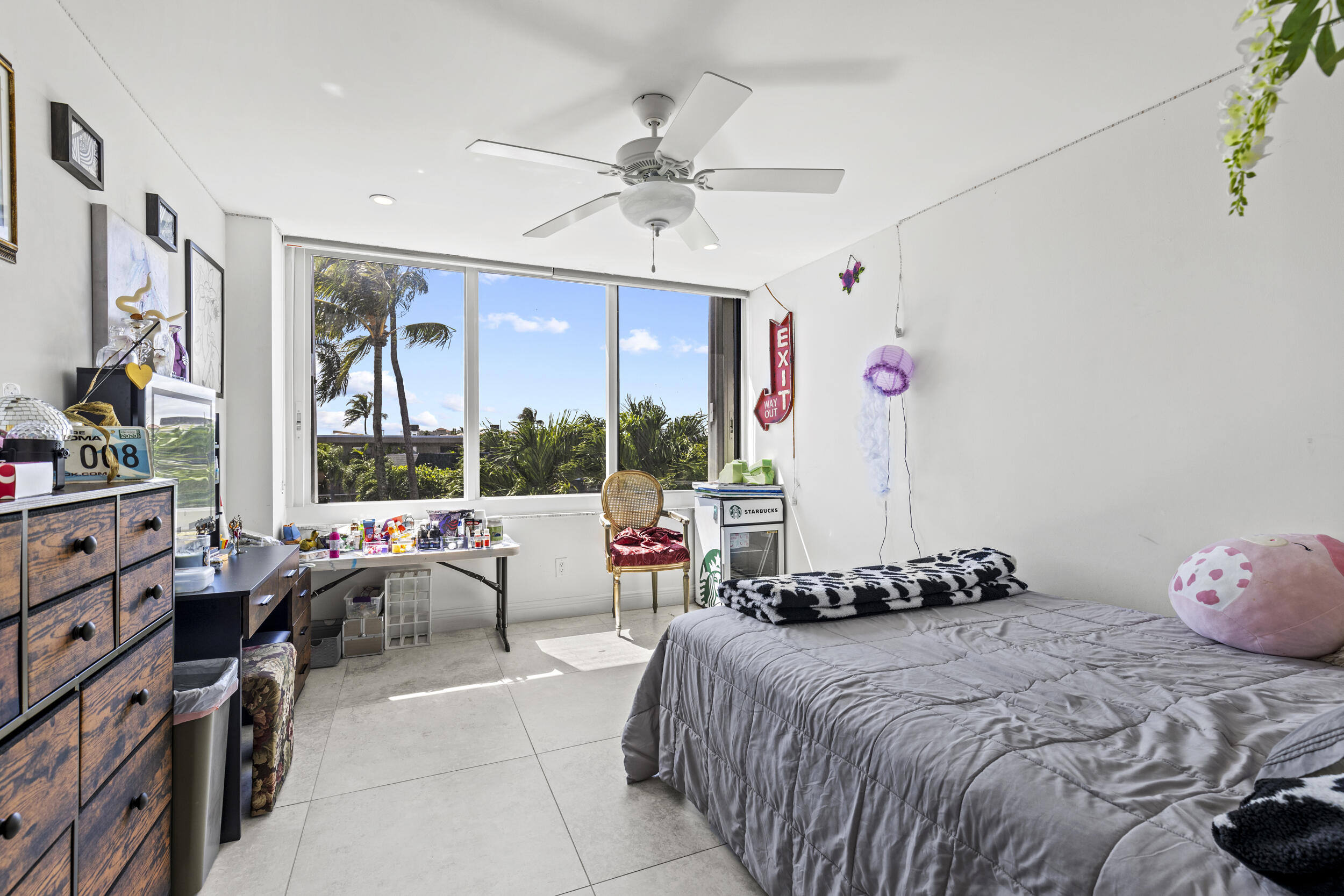 MAYFAIR HOUSE CONDO - Residential