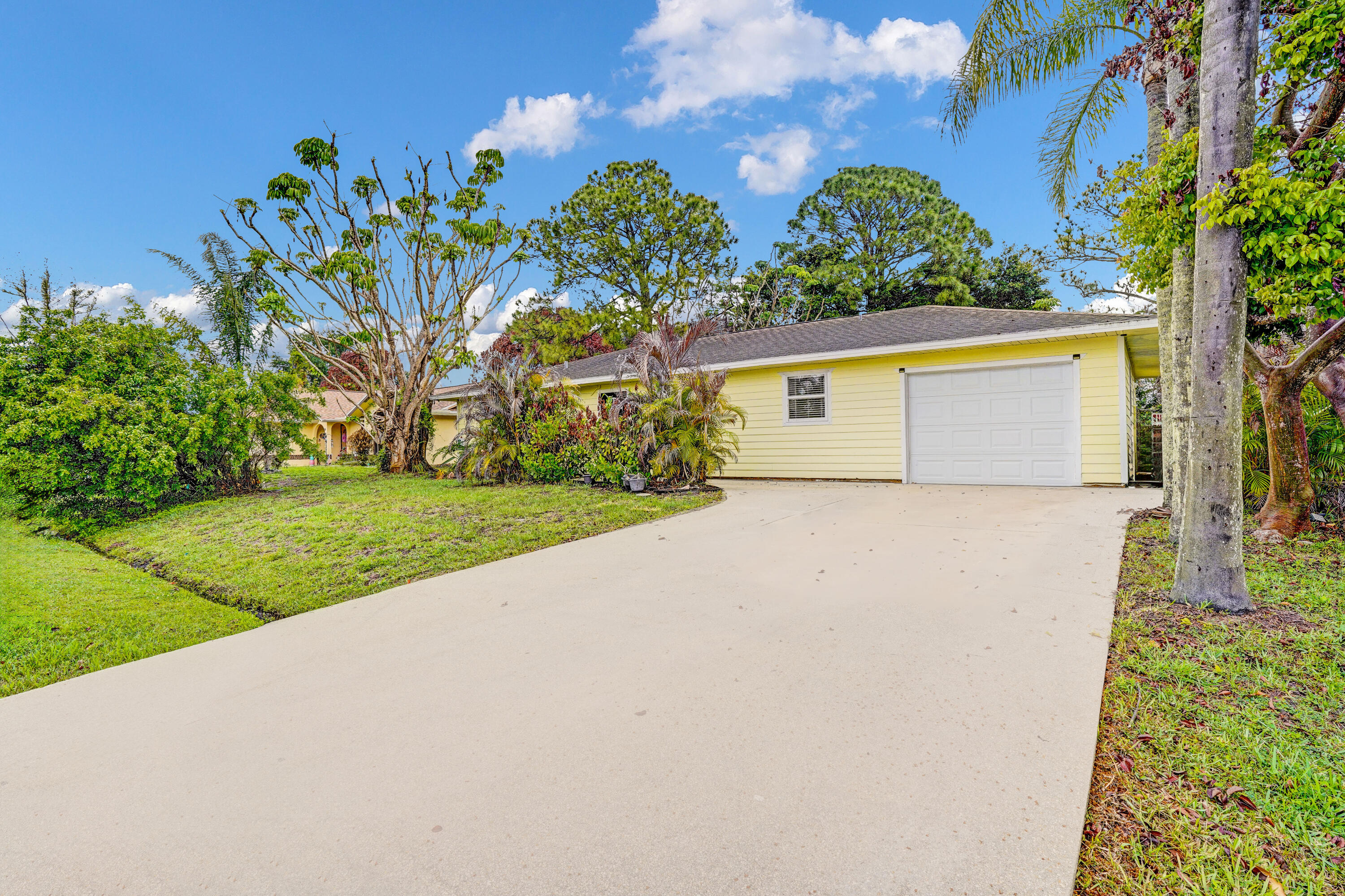 PORT ST LUCIE SECTION 13 - Residential