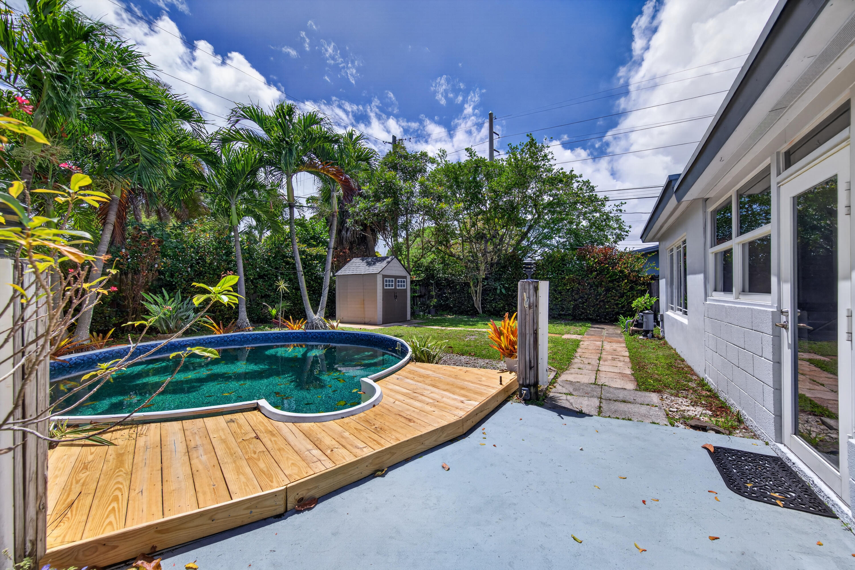 JENADA VILLAS - Residential