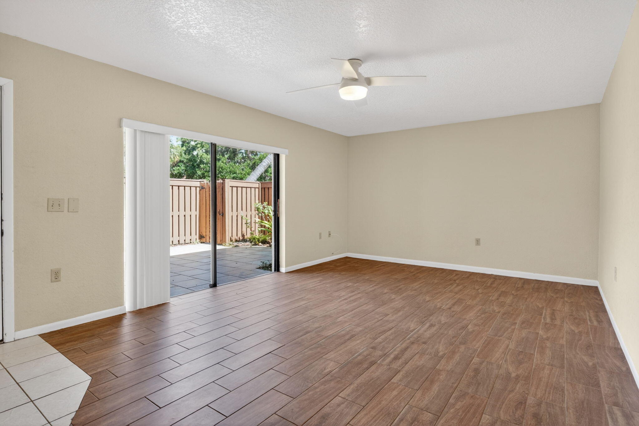 TEQUESTA HILLS CONDO - Residential