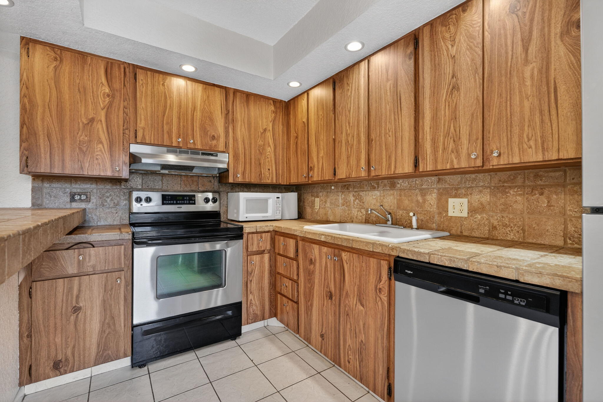 TEQUESTA HILLS CONDO - Residential